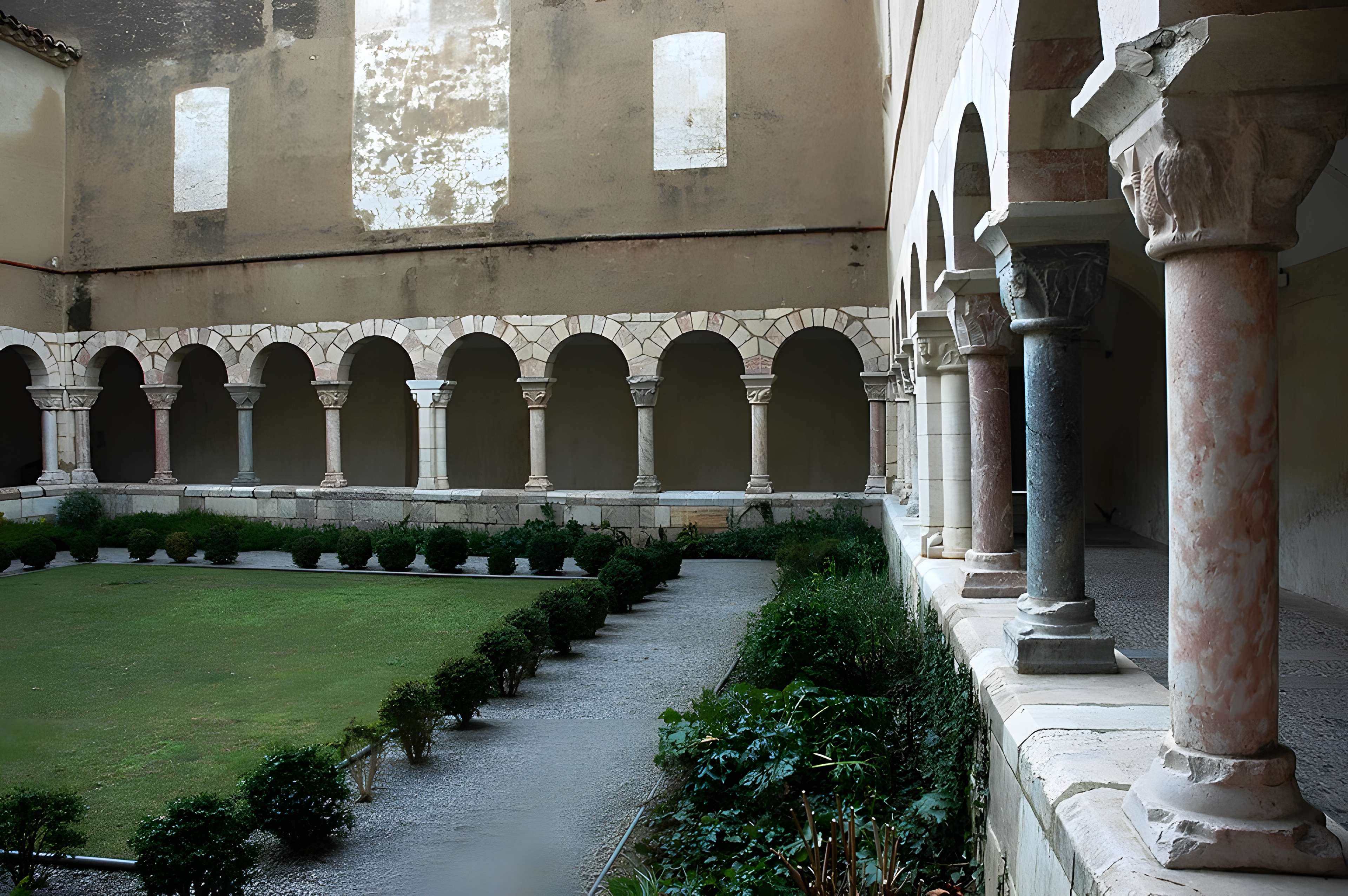Abbaye de Saint-Génis des Fontaines