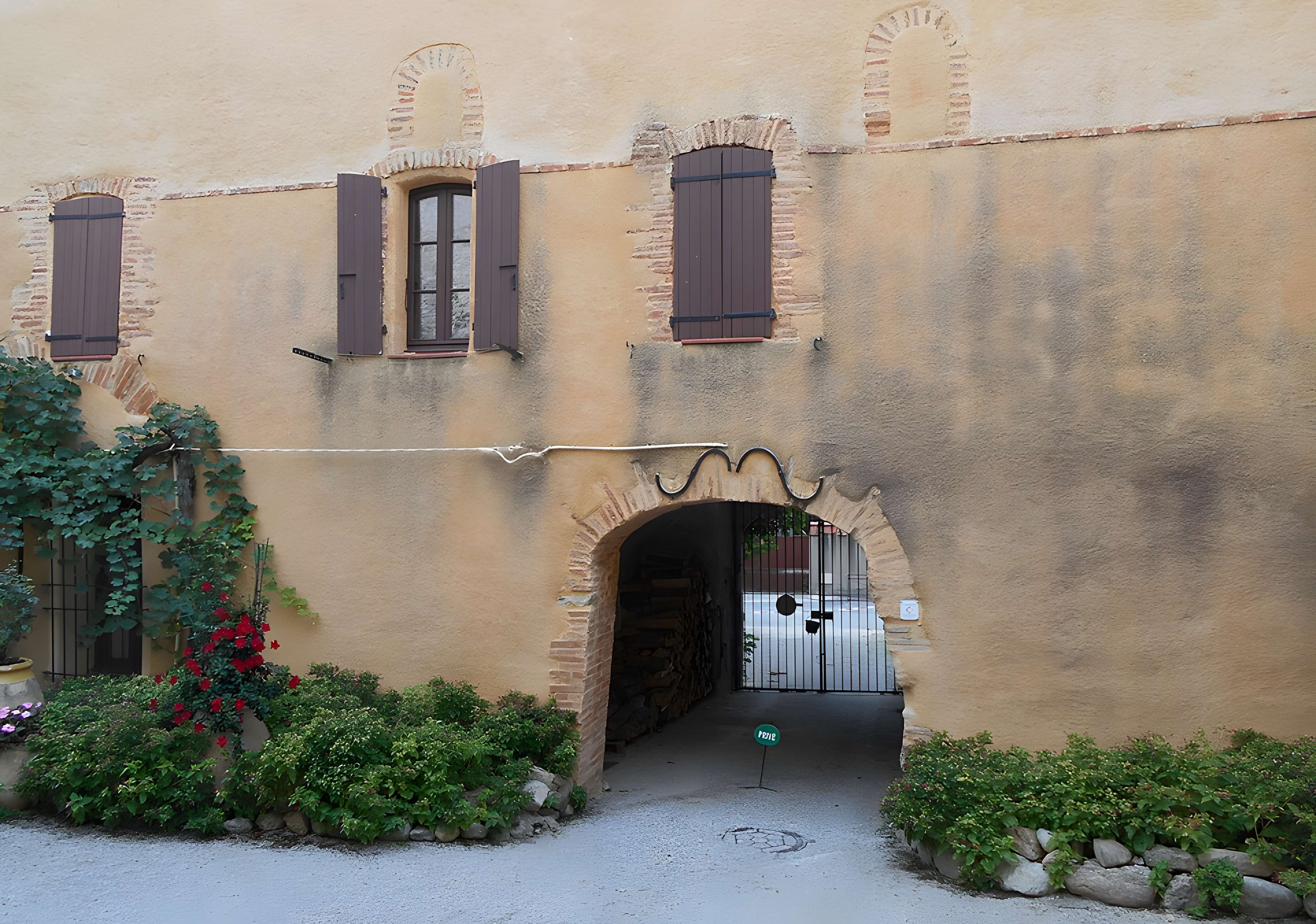 Abbaye de Saint-Génis des Fontaines