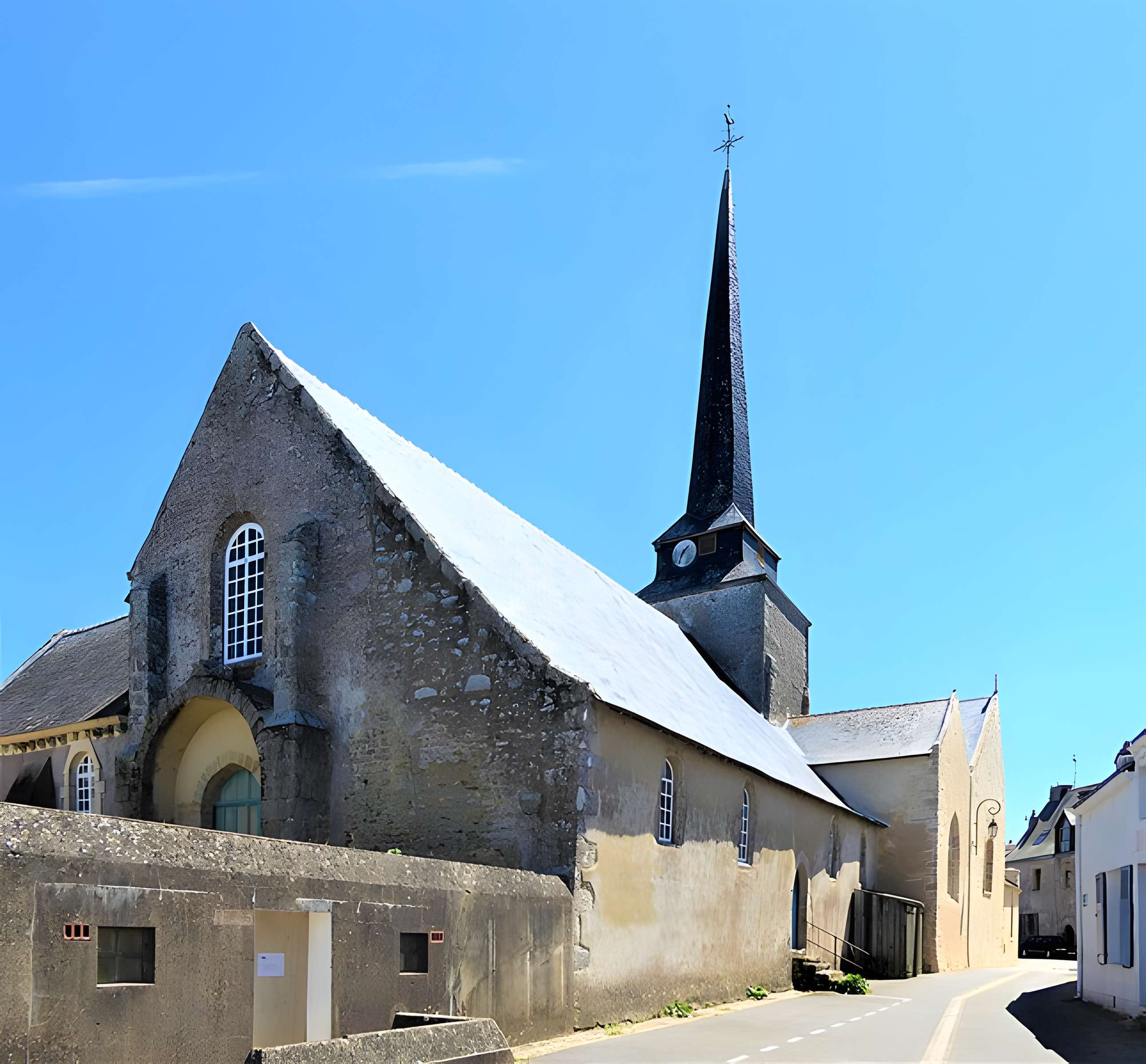 Église Saint-Cyr-et-Sainte-Julitte d'Ambon