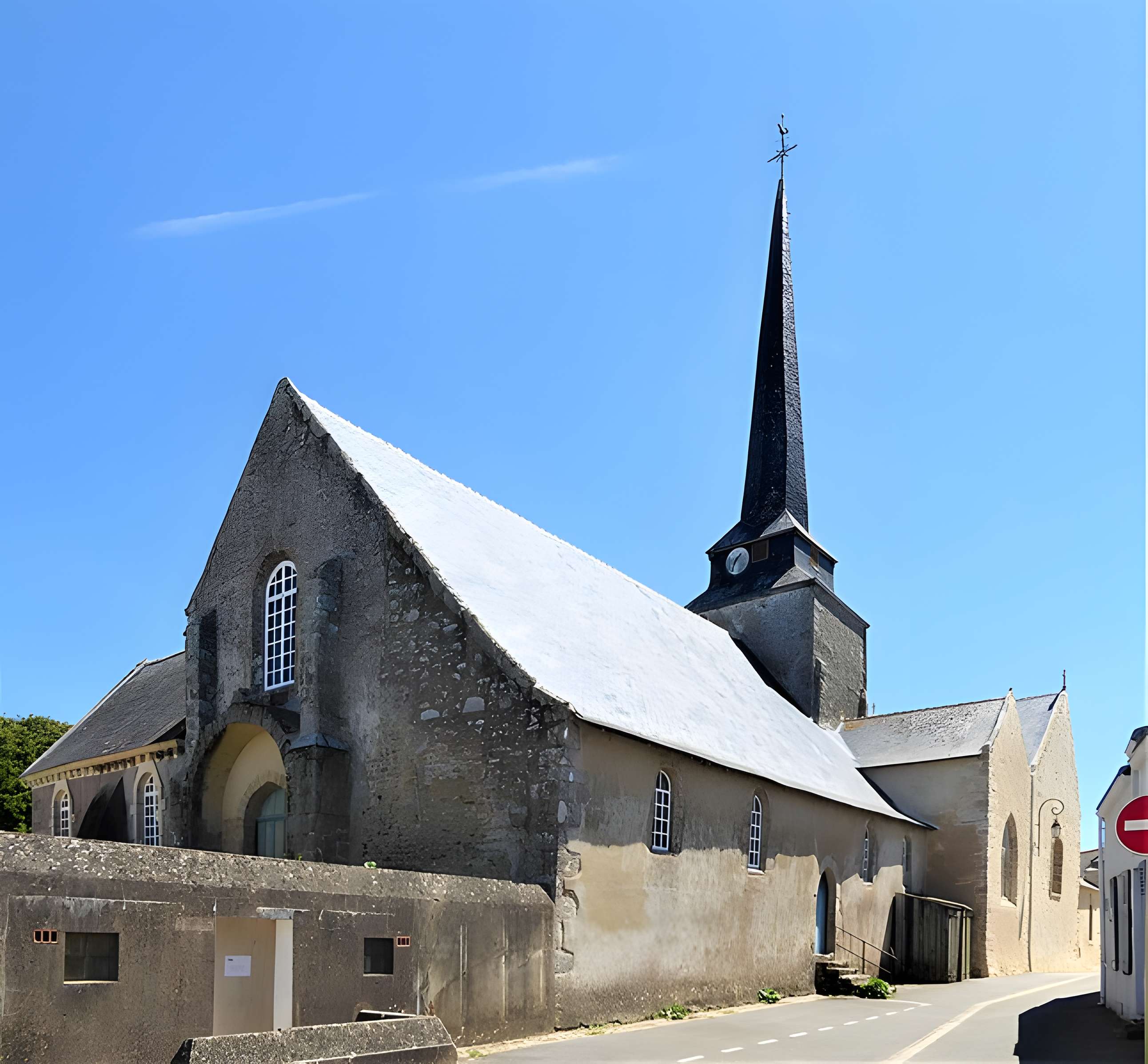 Église Saint-Cyr-et-Sainte-Julitte d'Ambon