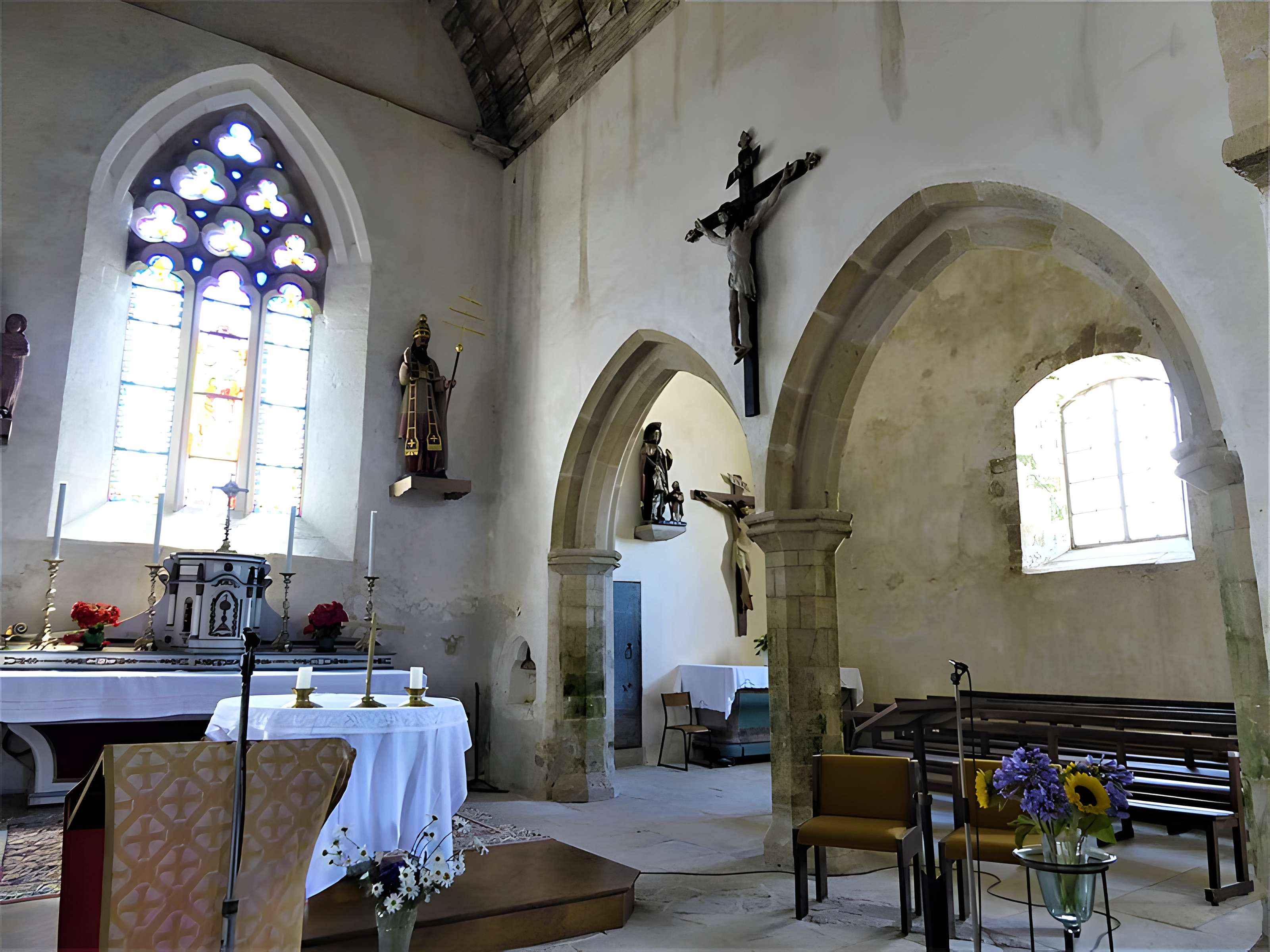 Église Saint-Cyr-et-Sainte-Julitte d'Ambon