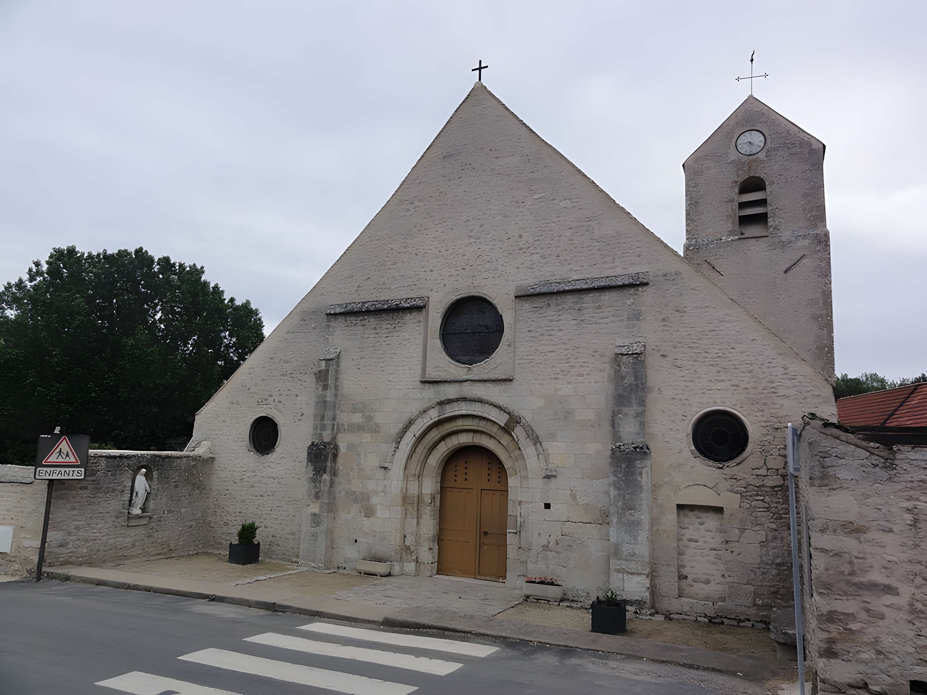Église Saint-Cyr-et-Sainte-Julitte de Saint-Cyr-la-Rivière 