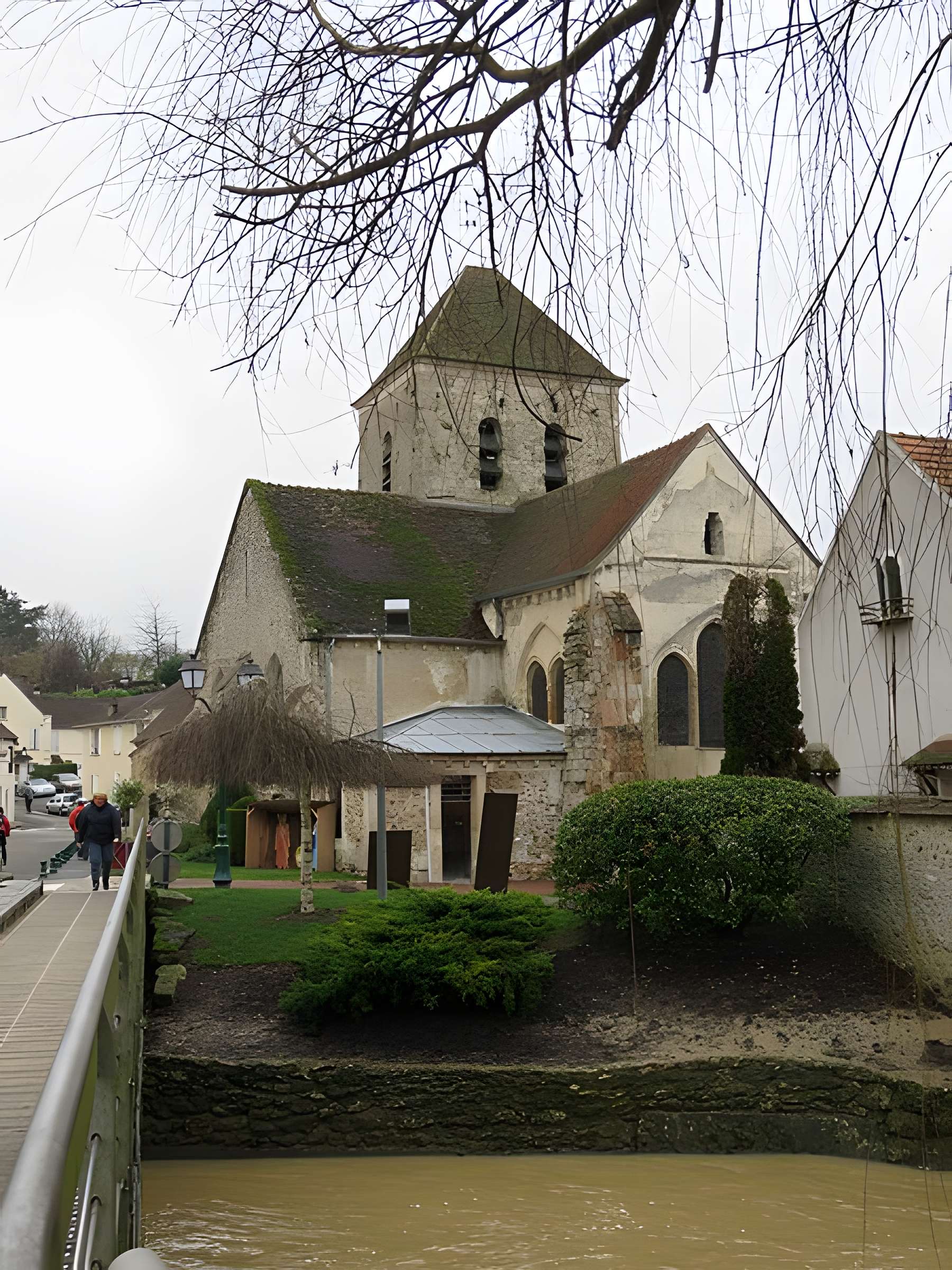 Église Saint-Cyr-et-Sainte-Julitte de Saint-Cyr-sur-Morin