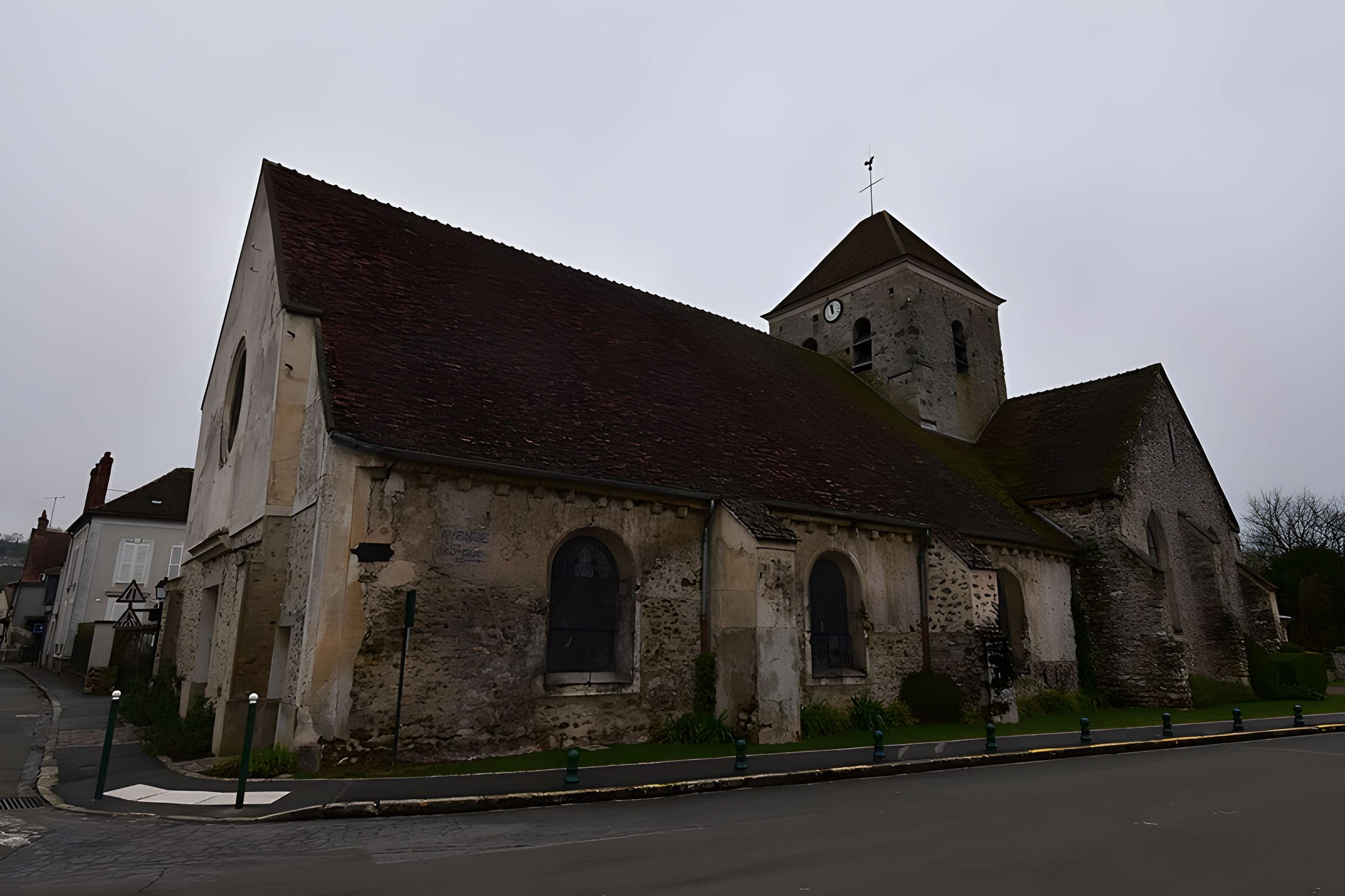 Église Saint-Cyr-et-Sainte-Julitte de Saint-Cyr-sur-Morin