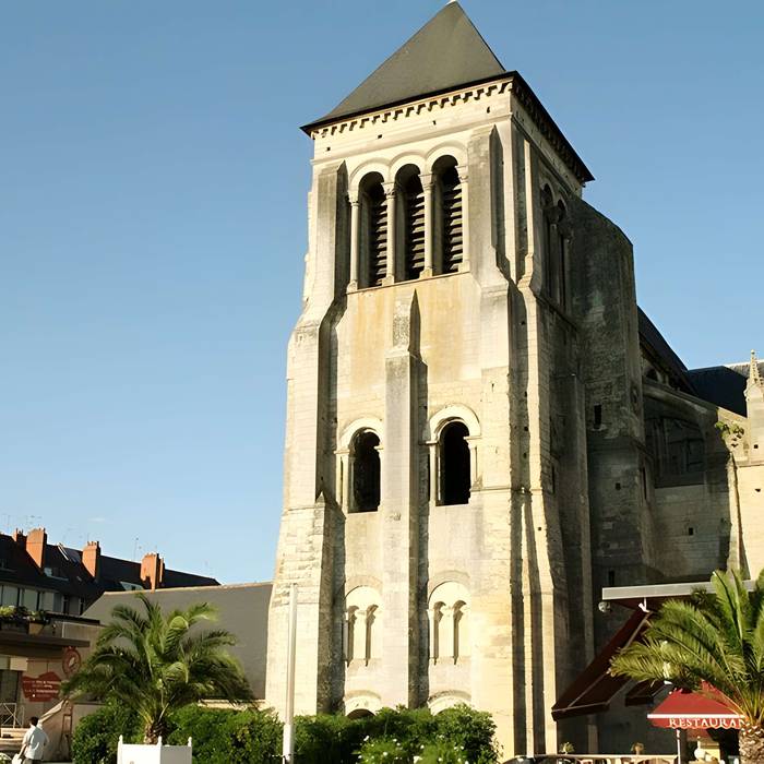Photo de Église Saint-Julien de Tours