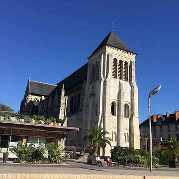 Église Saint-Julien de Tours