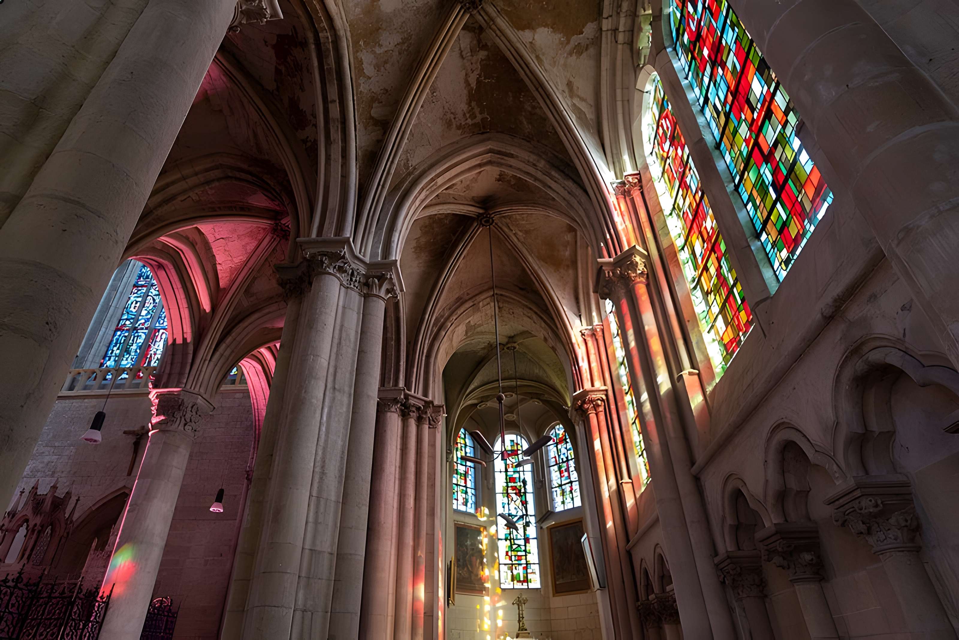 Église Saint-Julien de Tours
