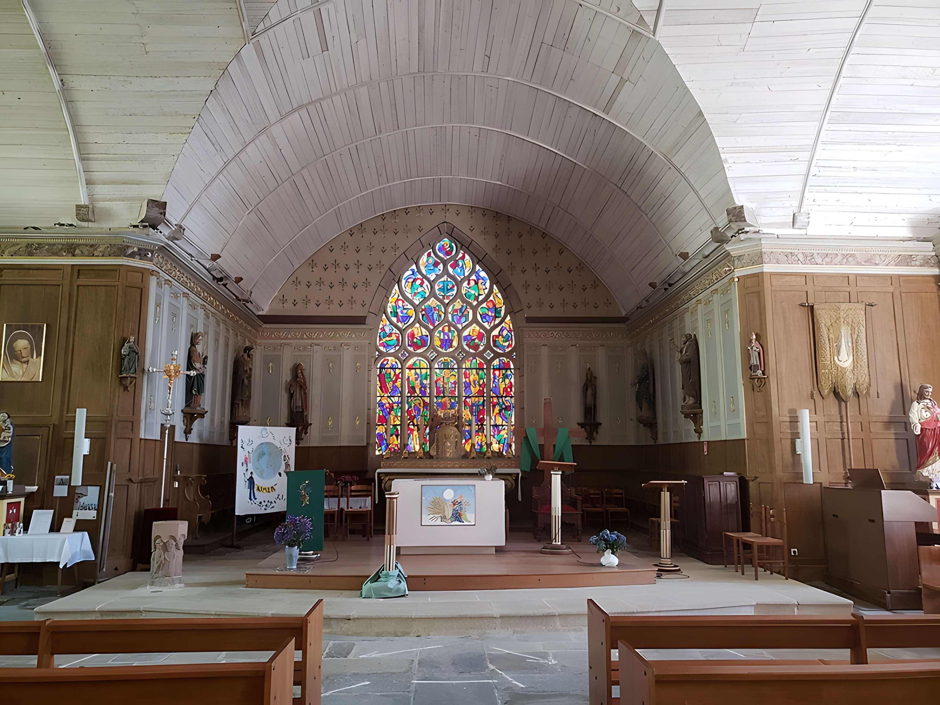 Église Saint-Demet de Plozévet