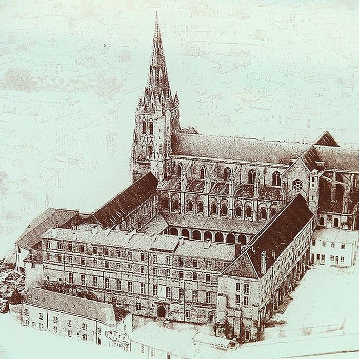 Photo de Ancienne abbaye, actuellement Caserne Canclaux