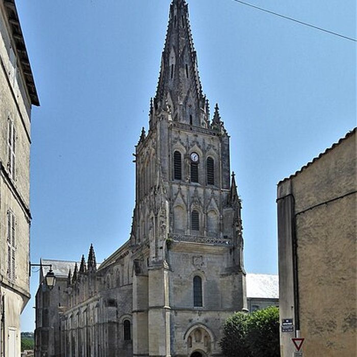 Photo de Ancienne abbaye, actuellement Caserne Canclaux