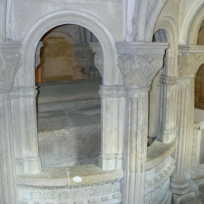 Photo de Ancienne abbaye, actuellement Caserne Canclaux