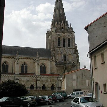 Ancienne abbaye, actuellement Caserne Canclaux