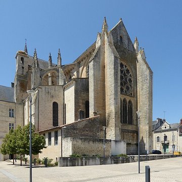 Ancienne abbaye, actuellement Caserne Canclaux