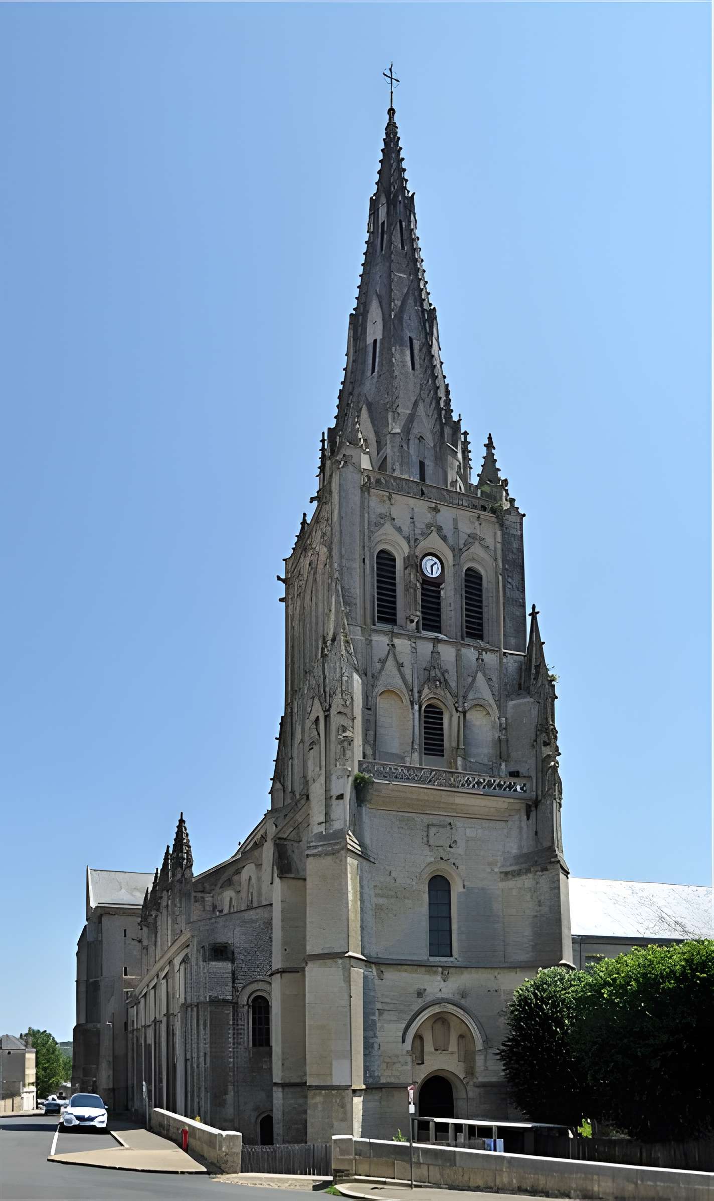Ancienne abbaye, actuellement Caserne Canclaux