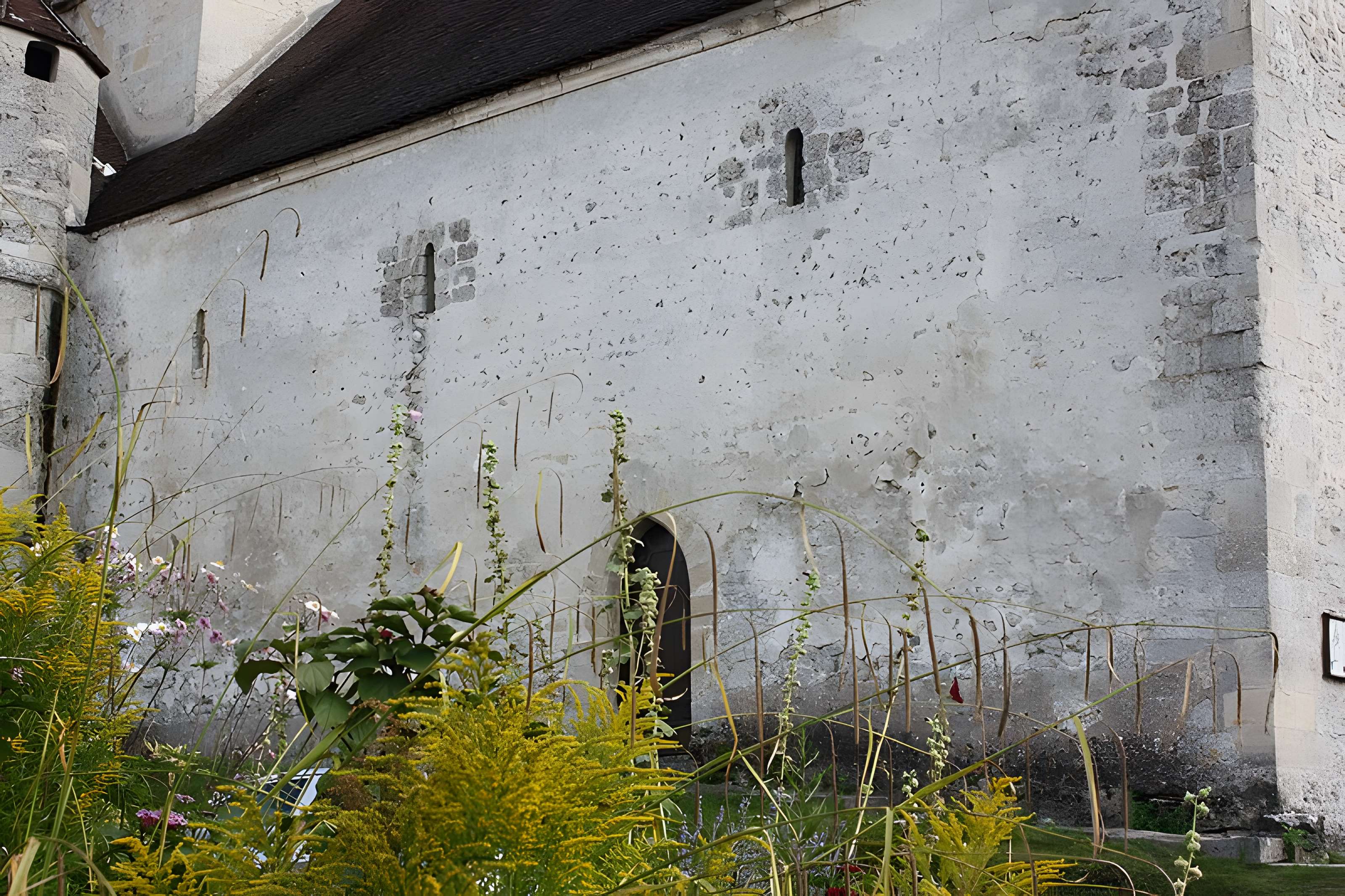Église Saint-Denis de Chérence et croix