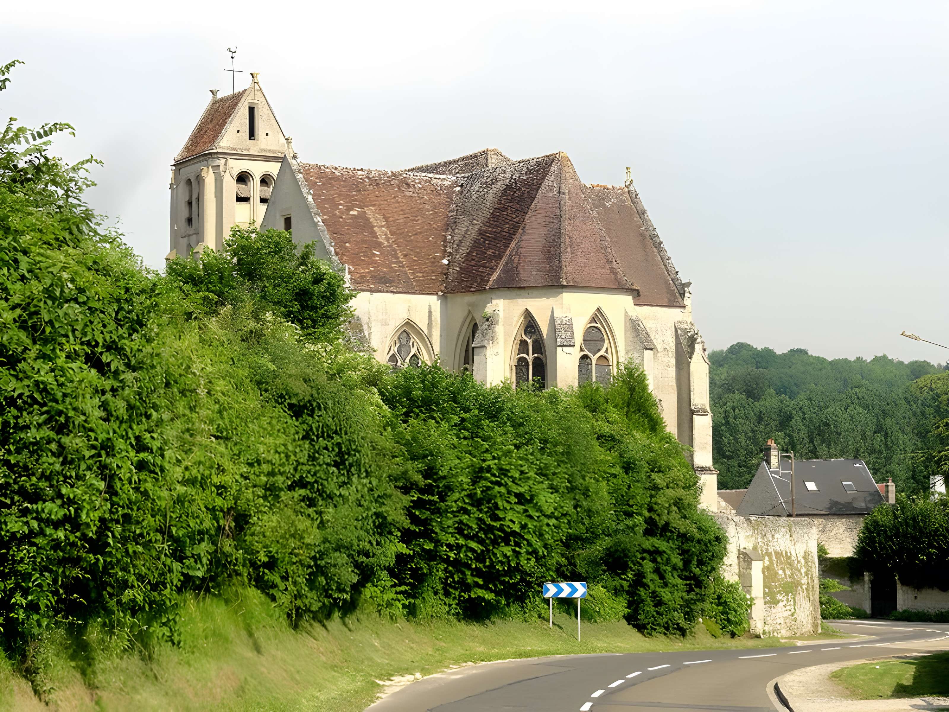 Église Saint-Denis de Fresnoy-la-Rivière