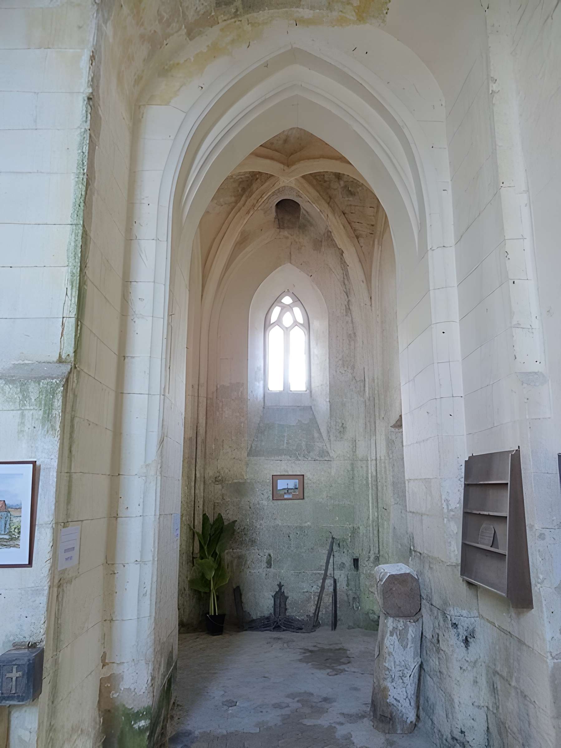 Église Saint-Denis de Fresnoy-la-Rivière