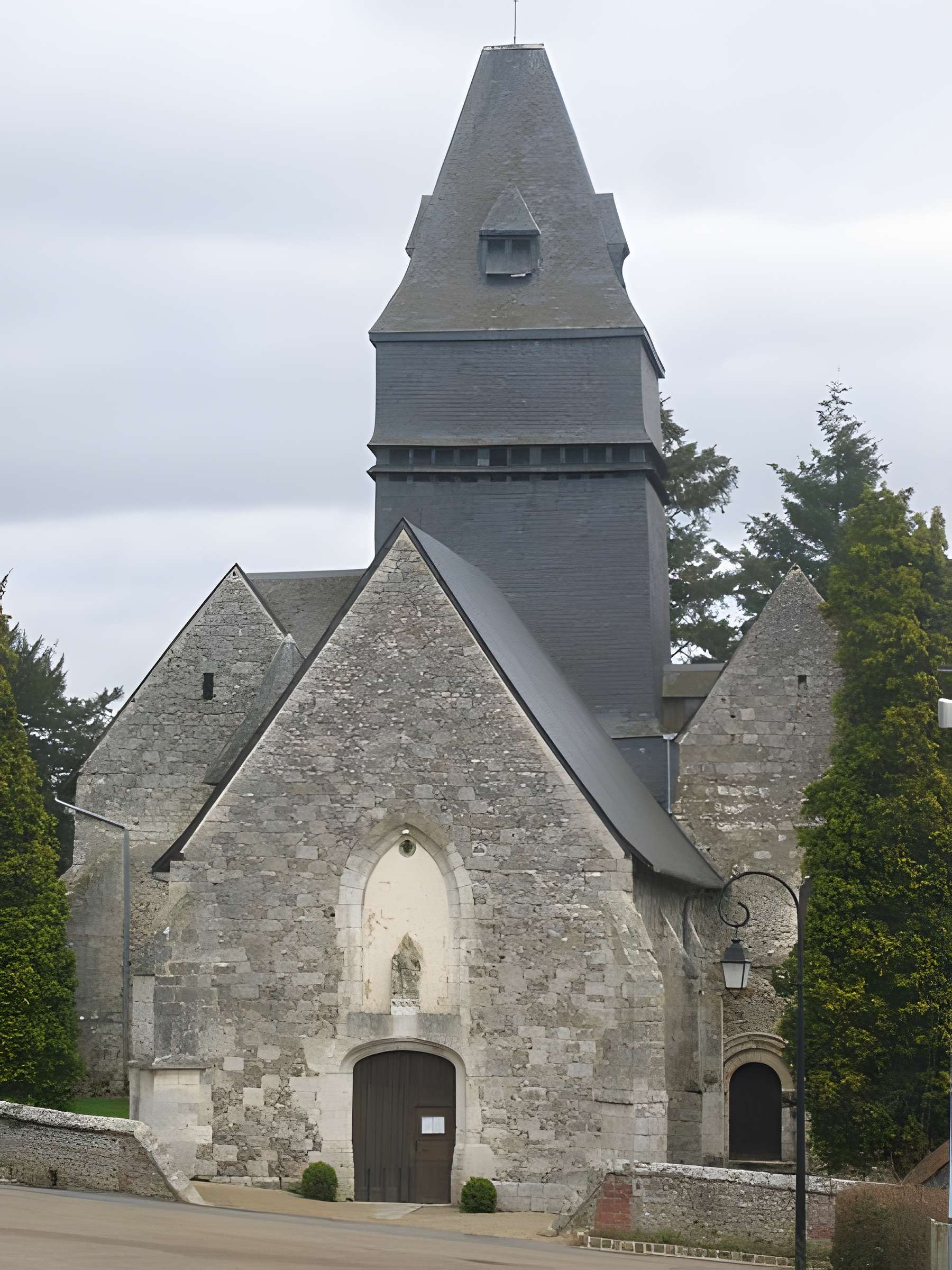 Église Saint-Denis de Lyons-la-Forêt 