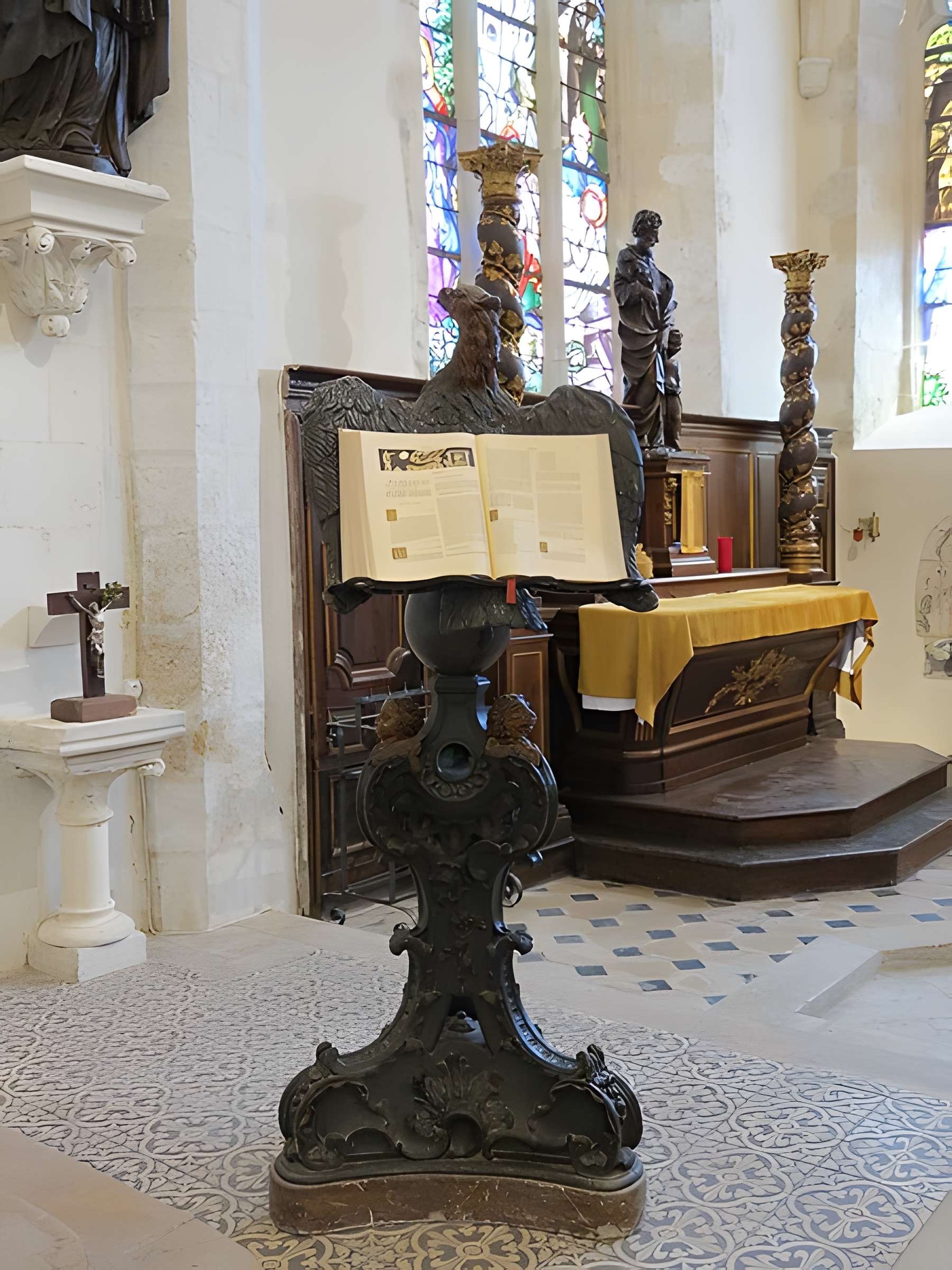 Église Saint-Denis de Lyons-la-Forêt