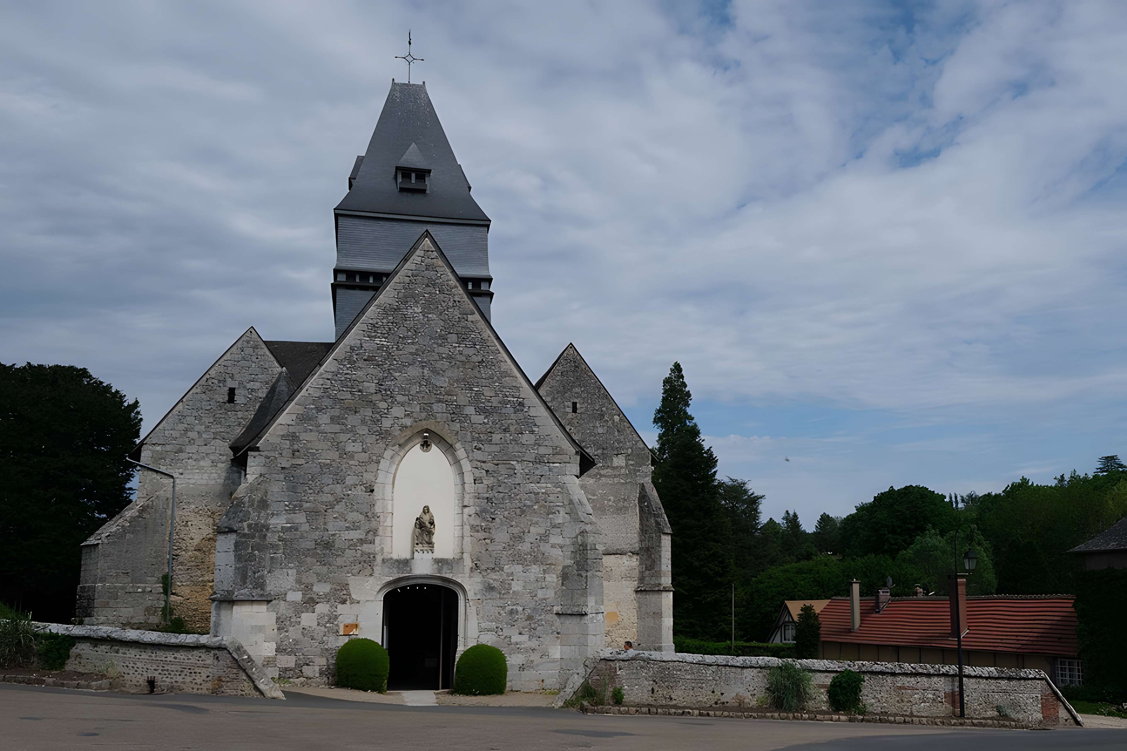 Église Saint-Denis de Lyons-la-Forêt