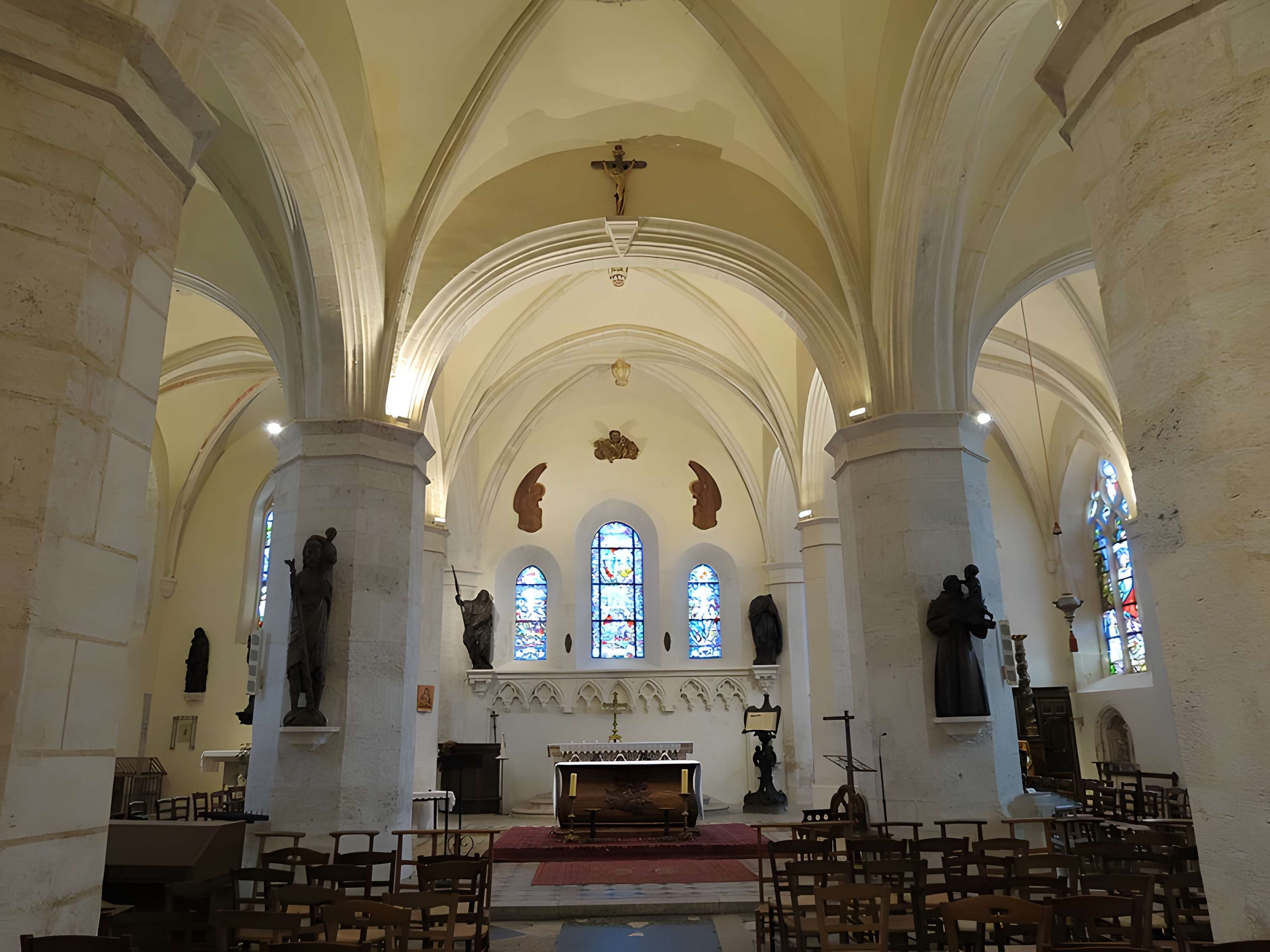 Église Saint-Denis de Lyons-la-Forêt