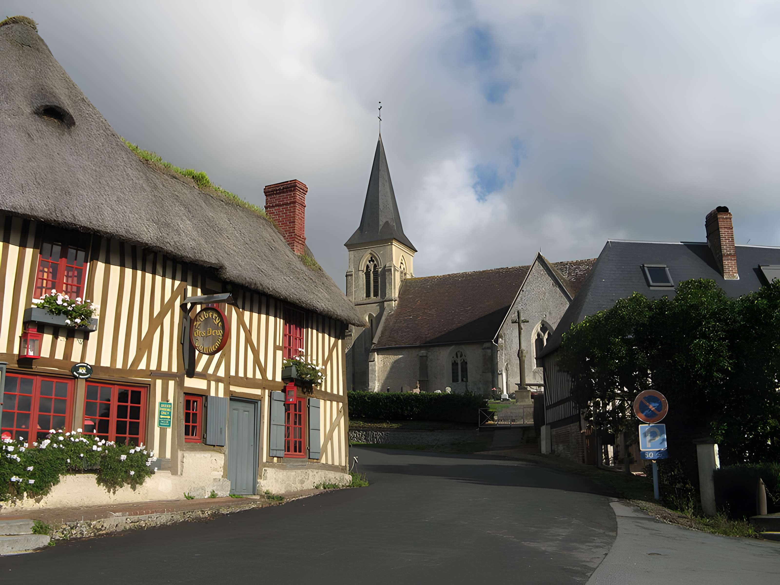Église Saint-Denis de Pierrefitte-en-Auge