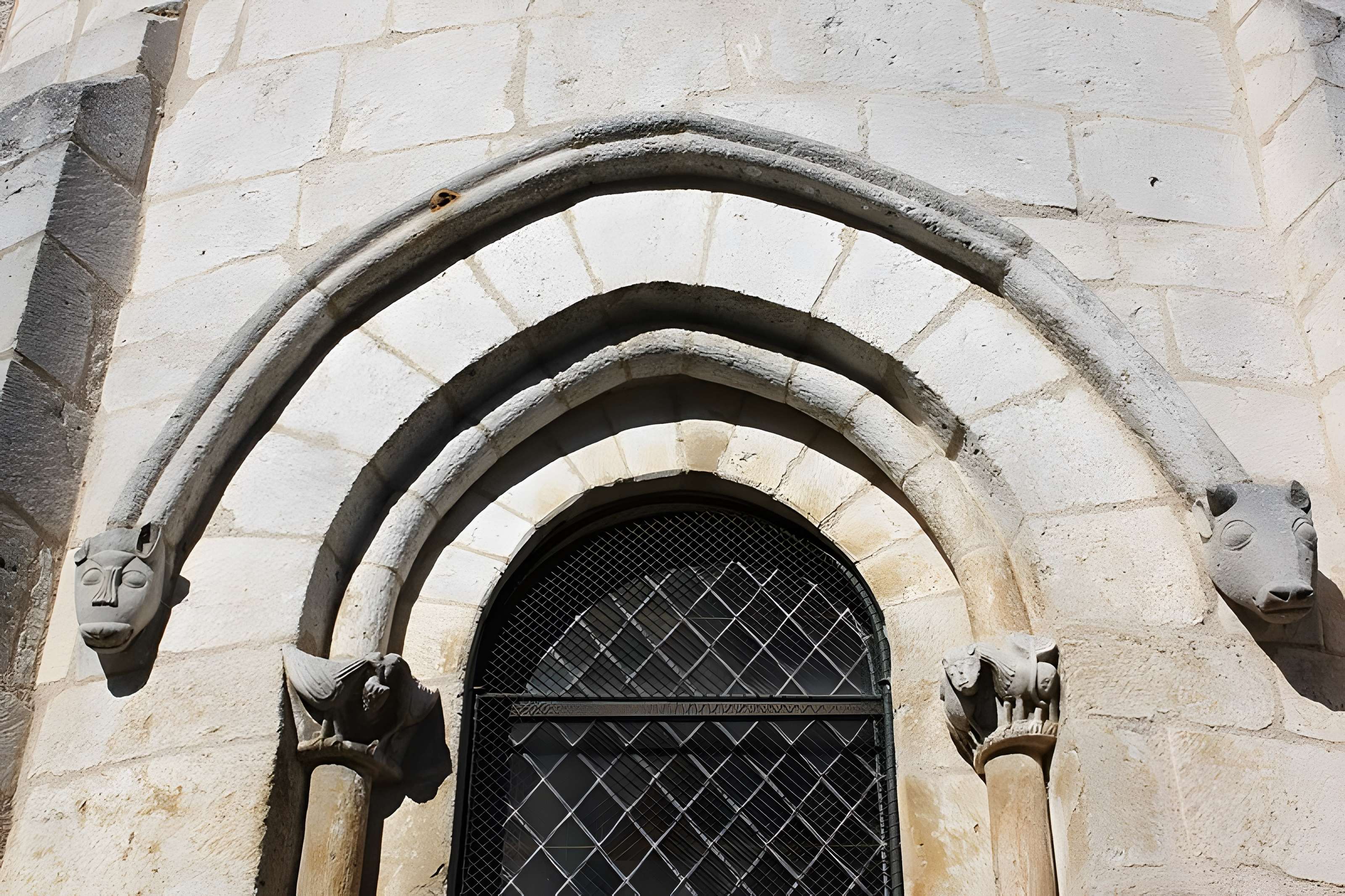 Église Saint-Denis de Rivarennes