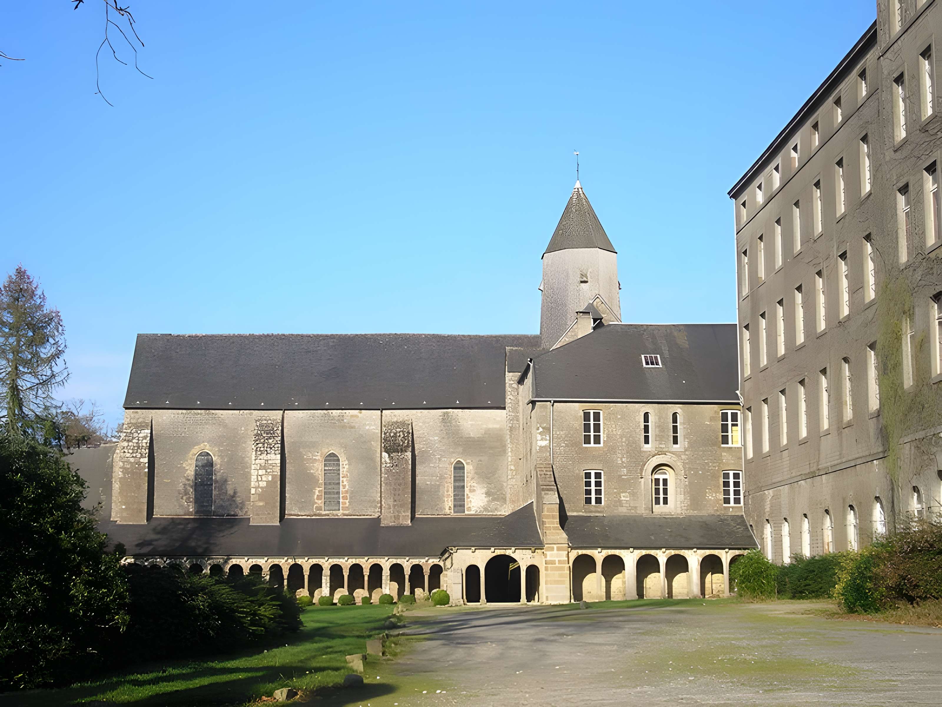 Abbaye Blanche de Mortain