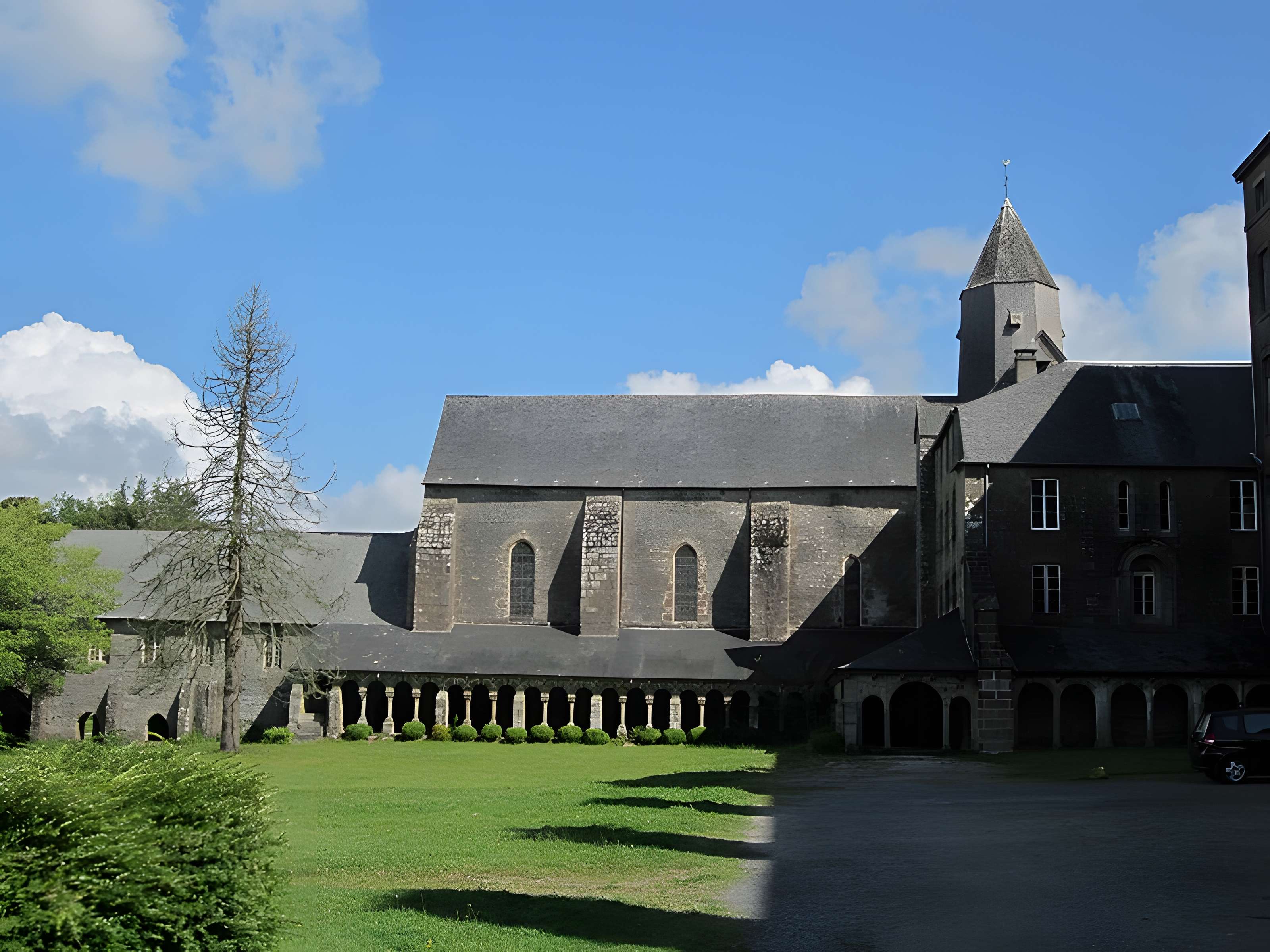 Abbaye Blanche de Mortain