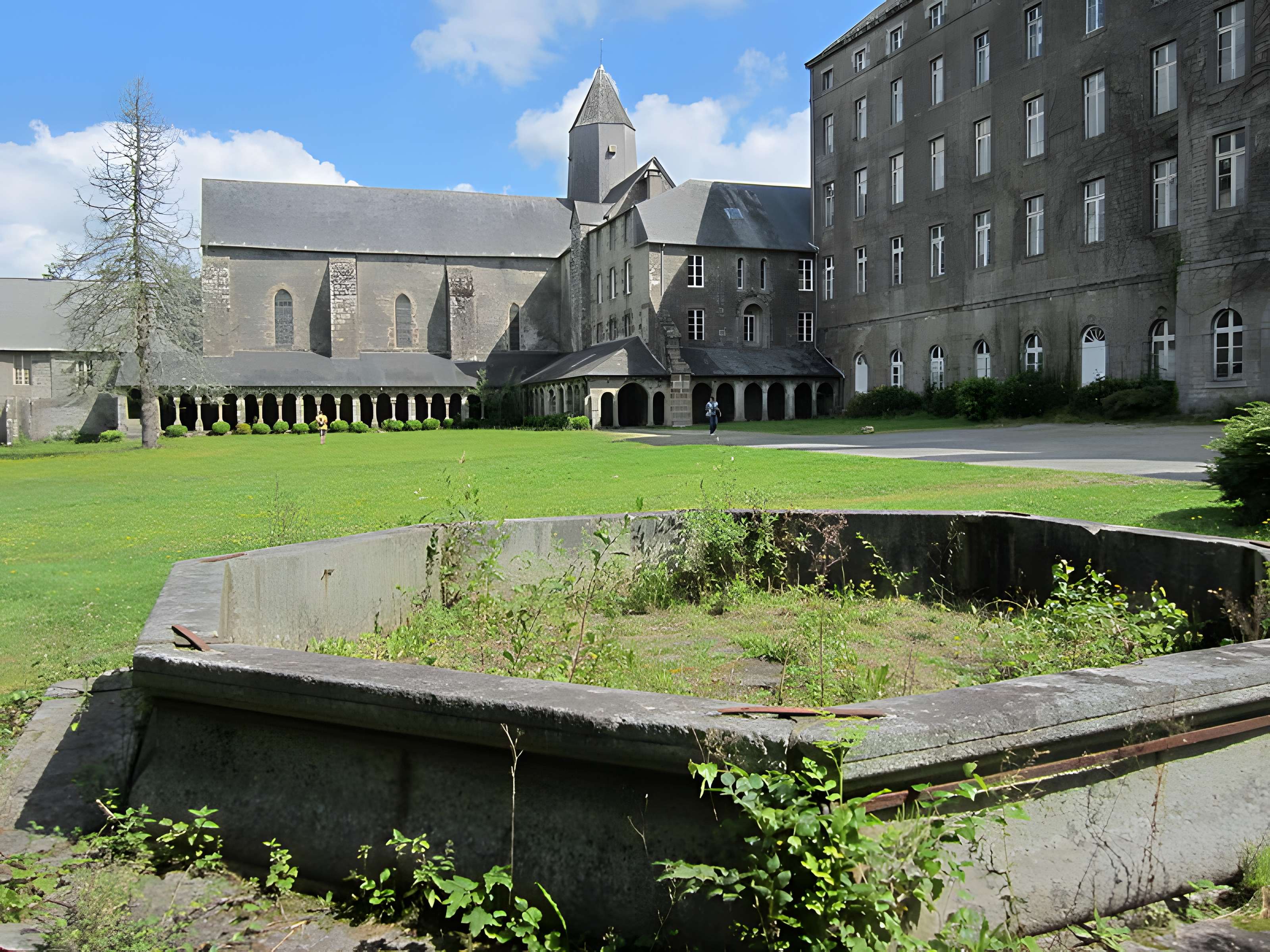 Abbaye Blanche de Mortain