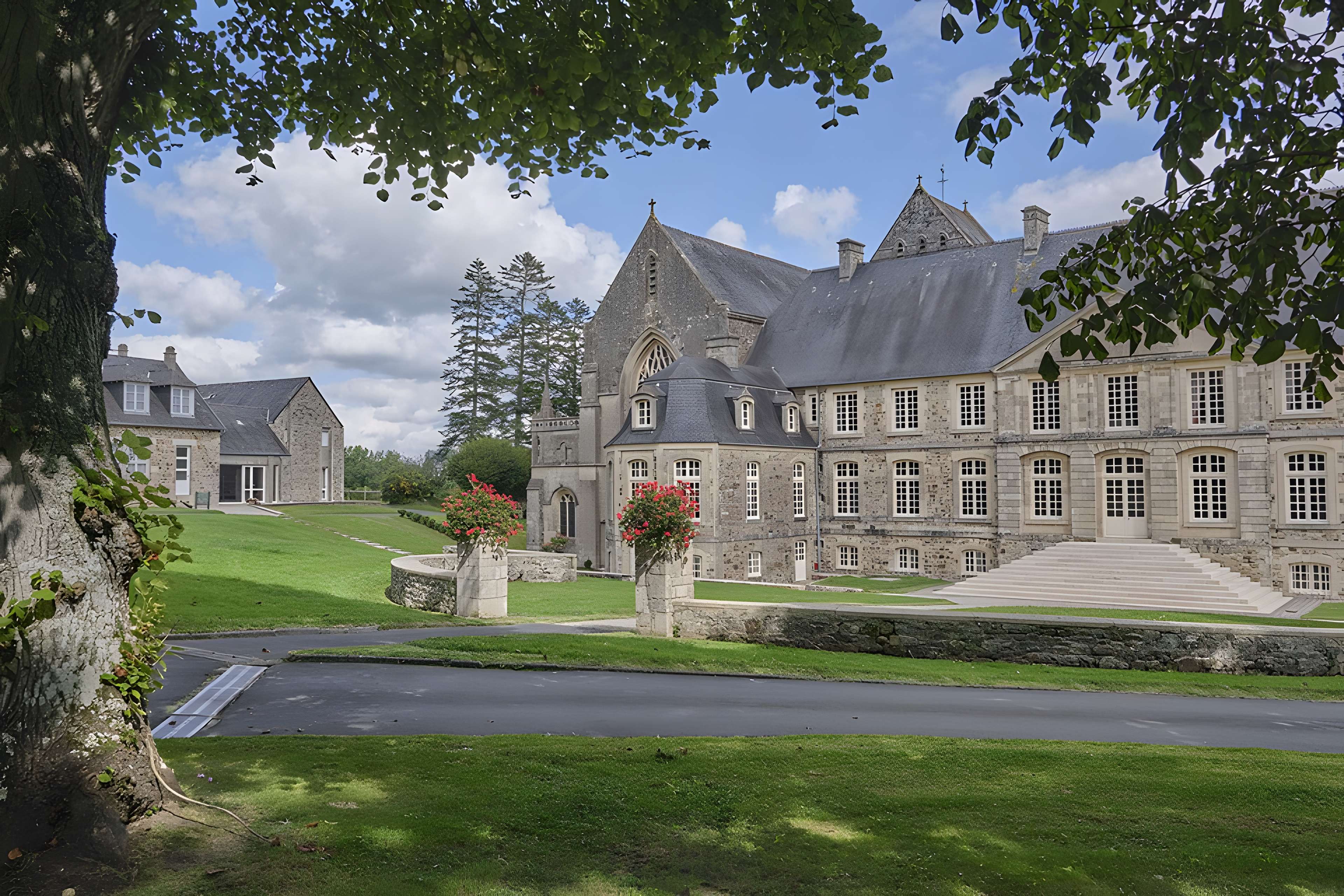 Abbaye de Saint-Sauveur-le-Vicomte