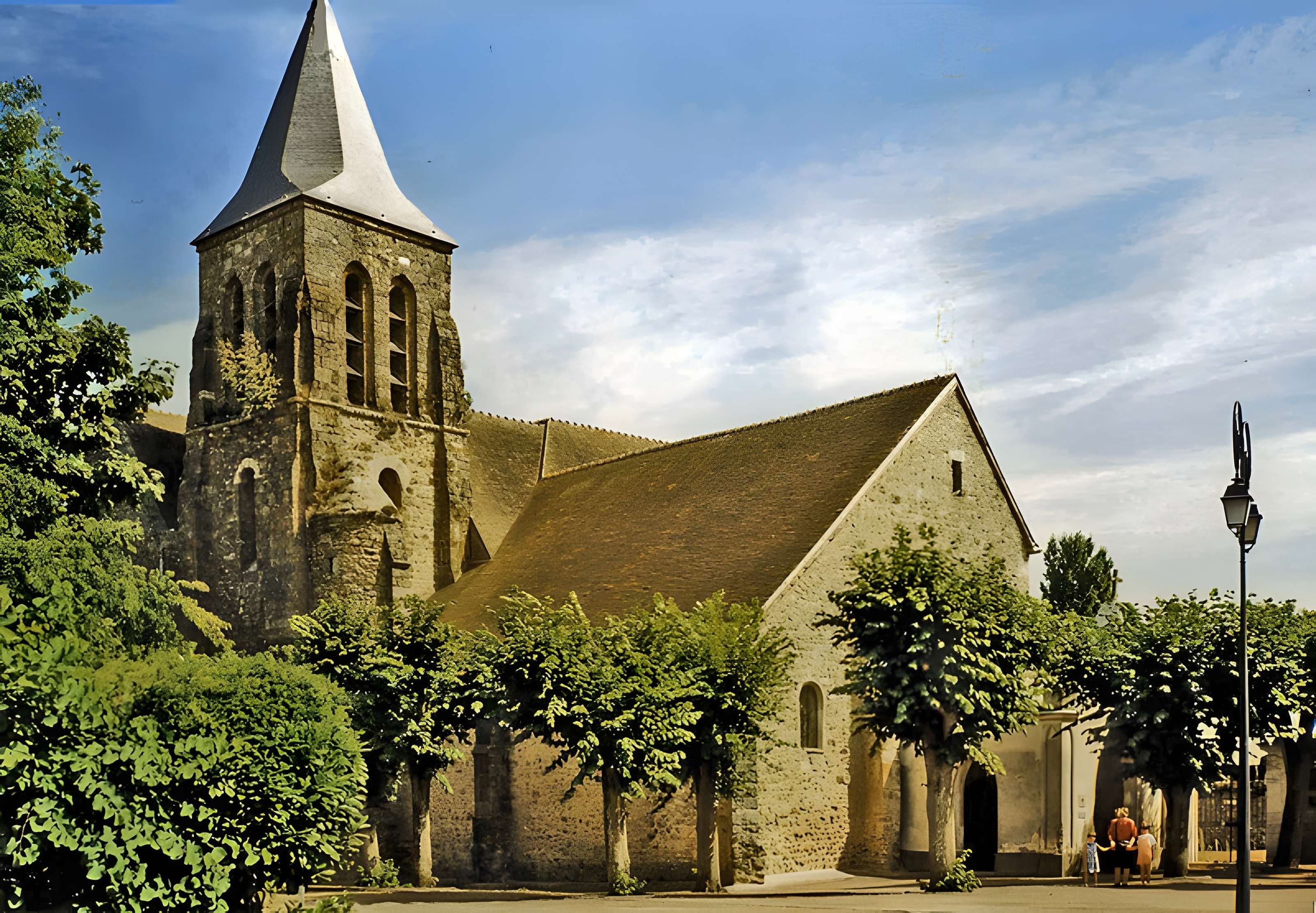 Église Saint-Didier de Bruyères-le-Châtel 