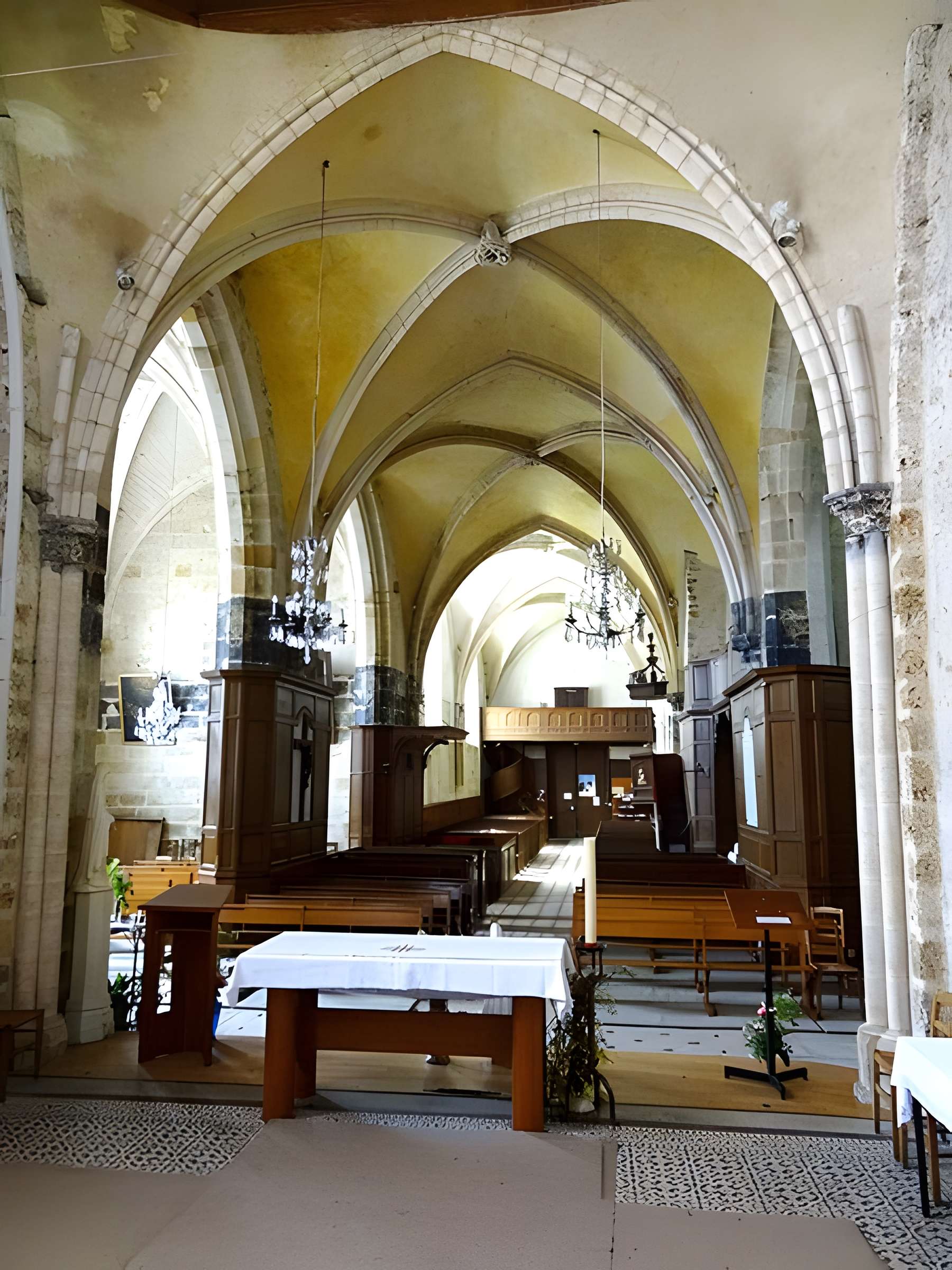 Église Saint-Didier de Bruyères-le-Châtel