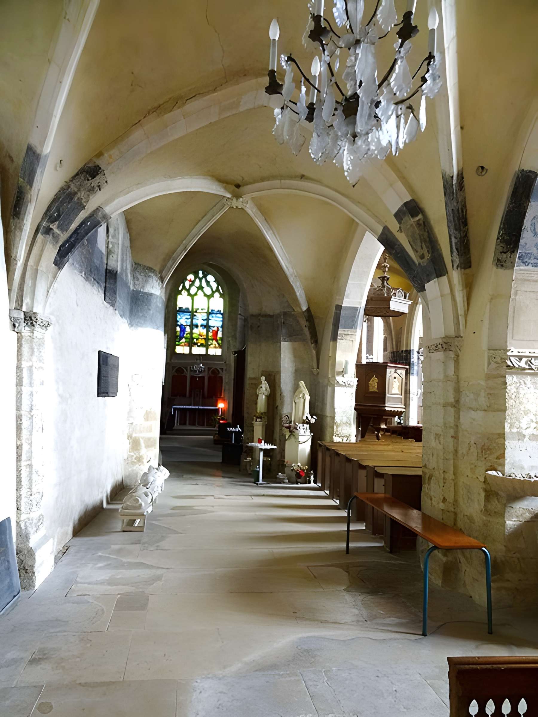 Église Saint-Didier de Bruyères-le-Châtel