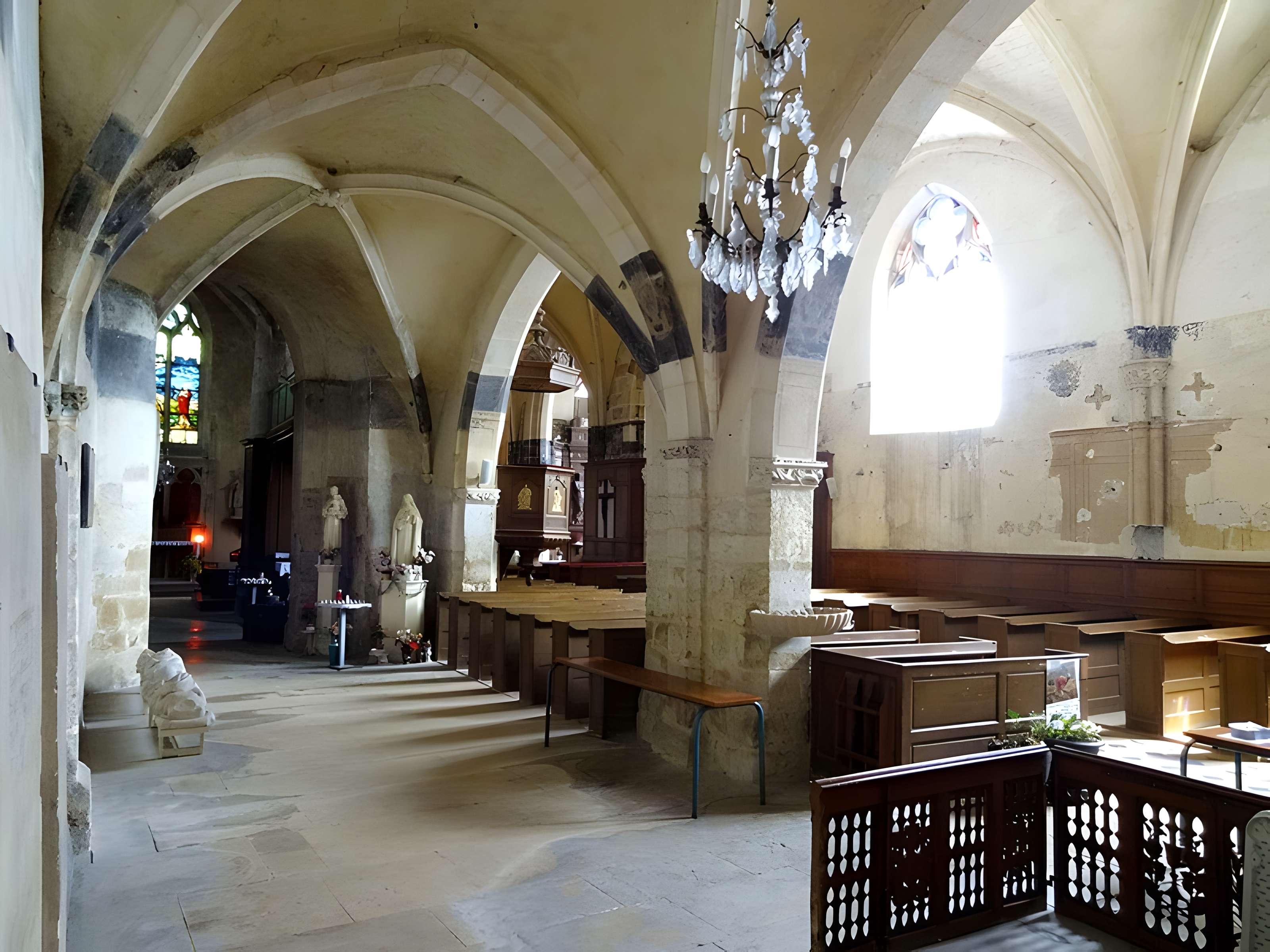 Église Saint-Didier de Bruyères-le-Châtel