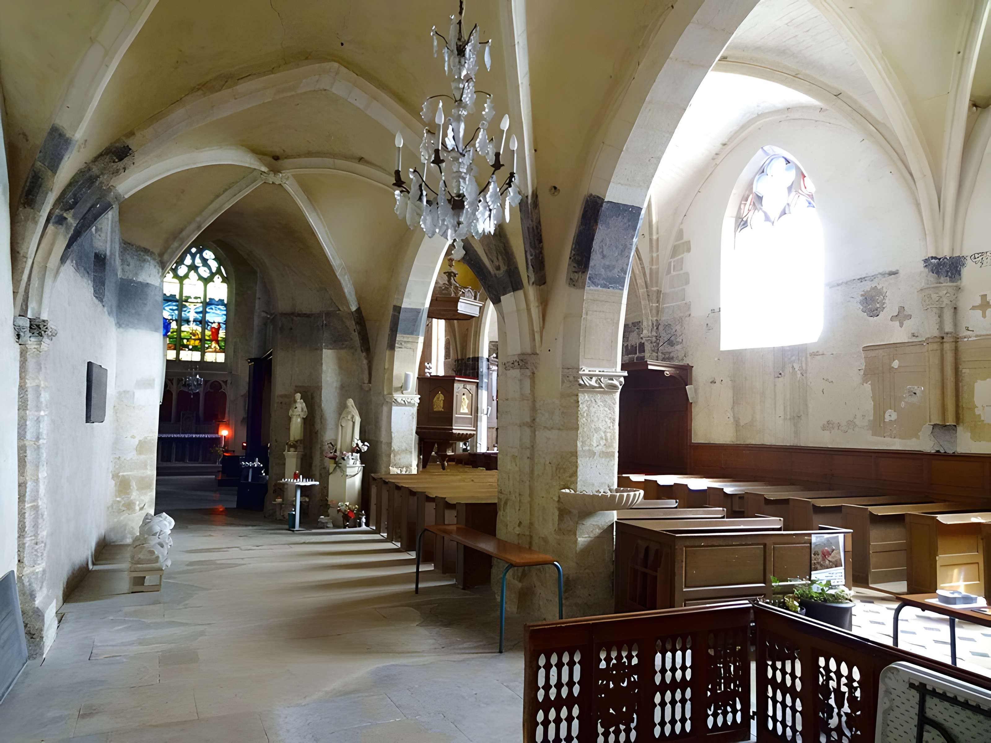 Église Saint-Didier de Bruyères-le-Châtel