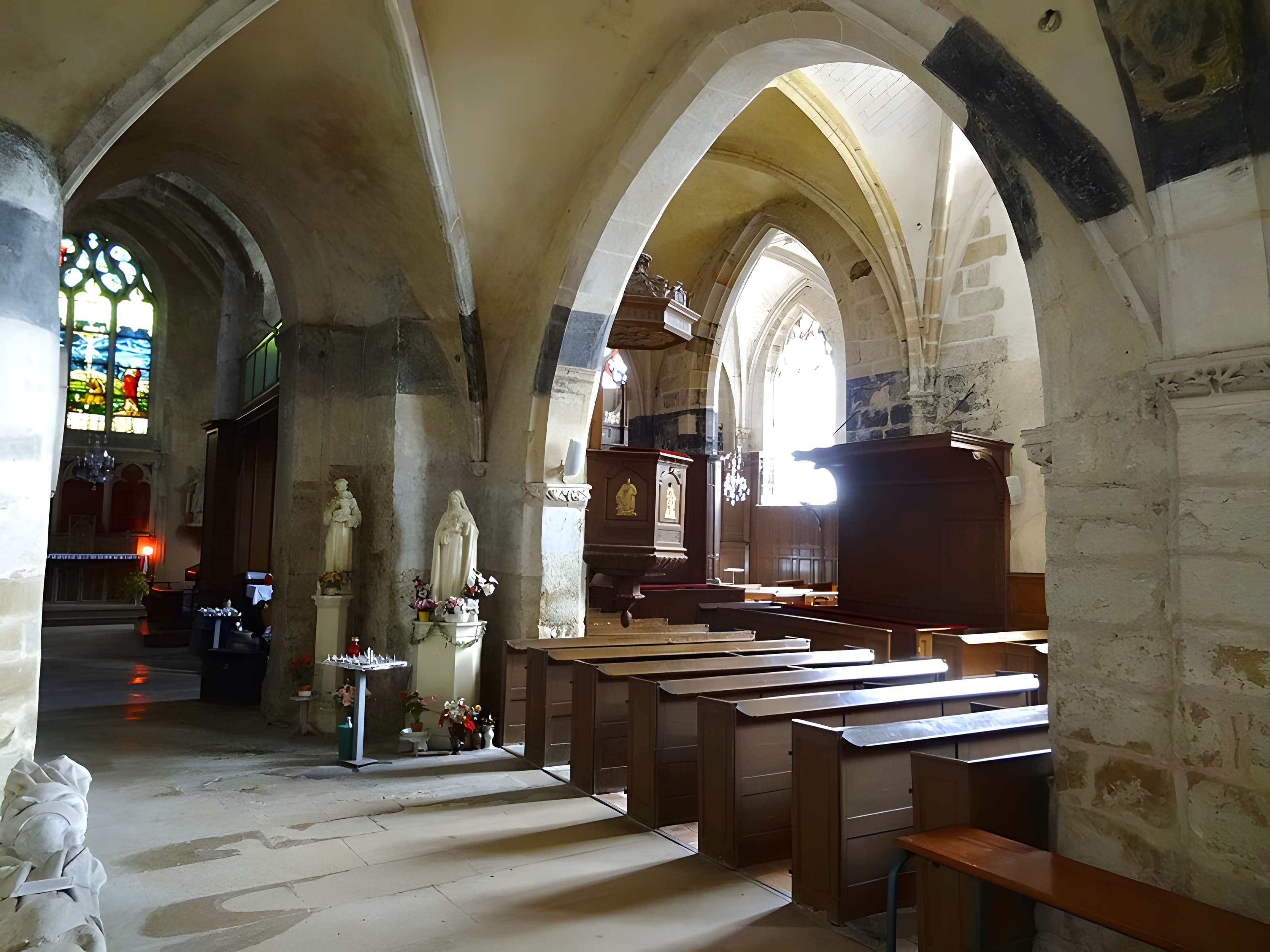 Église Saint-Didier de Bruyères-le-Châtel
