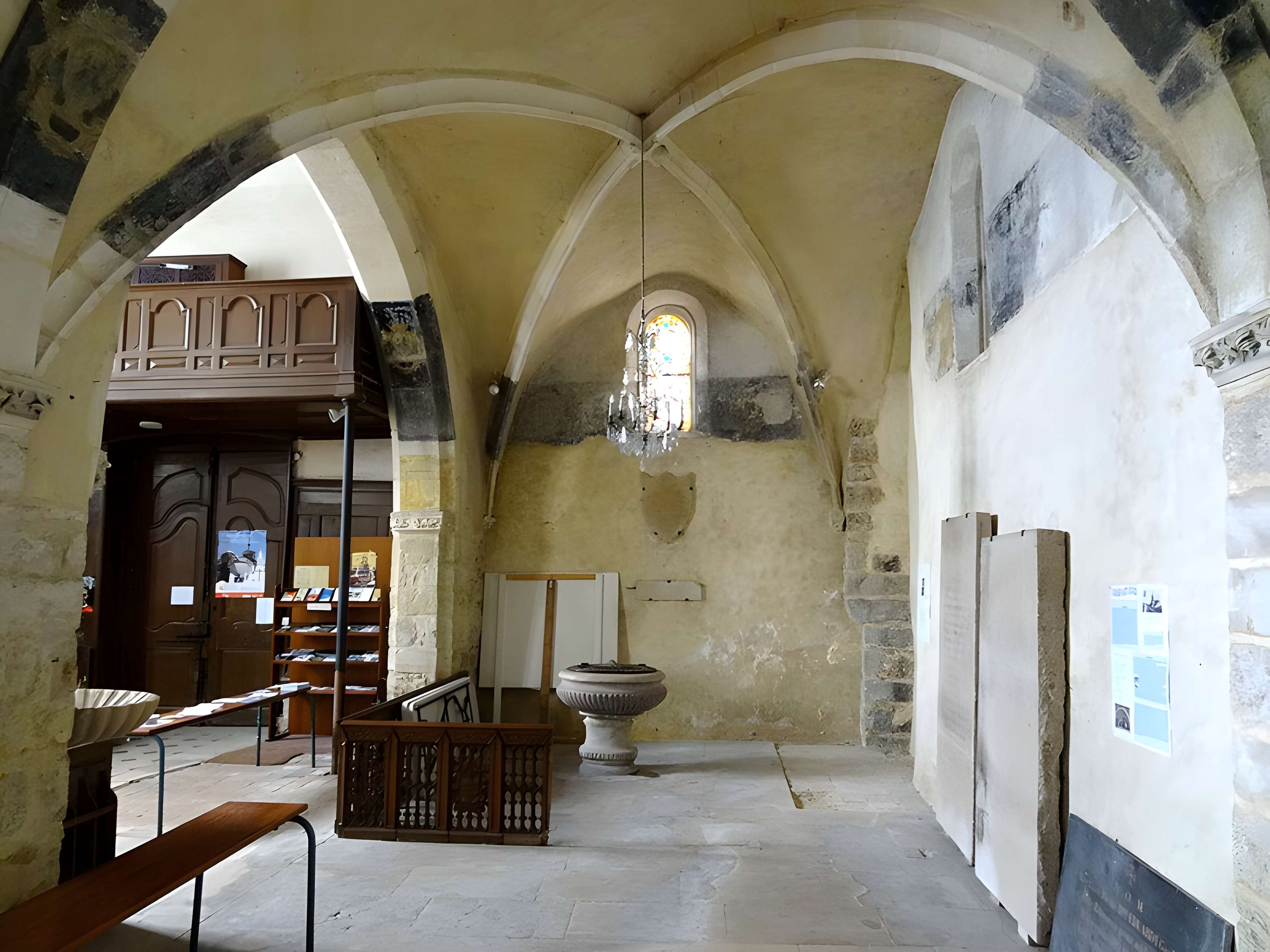 Église Saint-Didier de Bruyères-le-Châtel