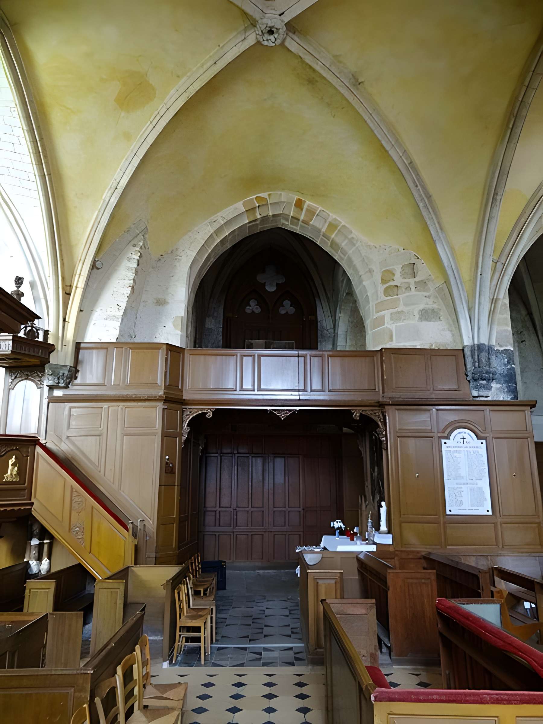 Église Saint-Didier de Bruyères-le-Châtel