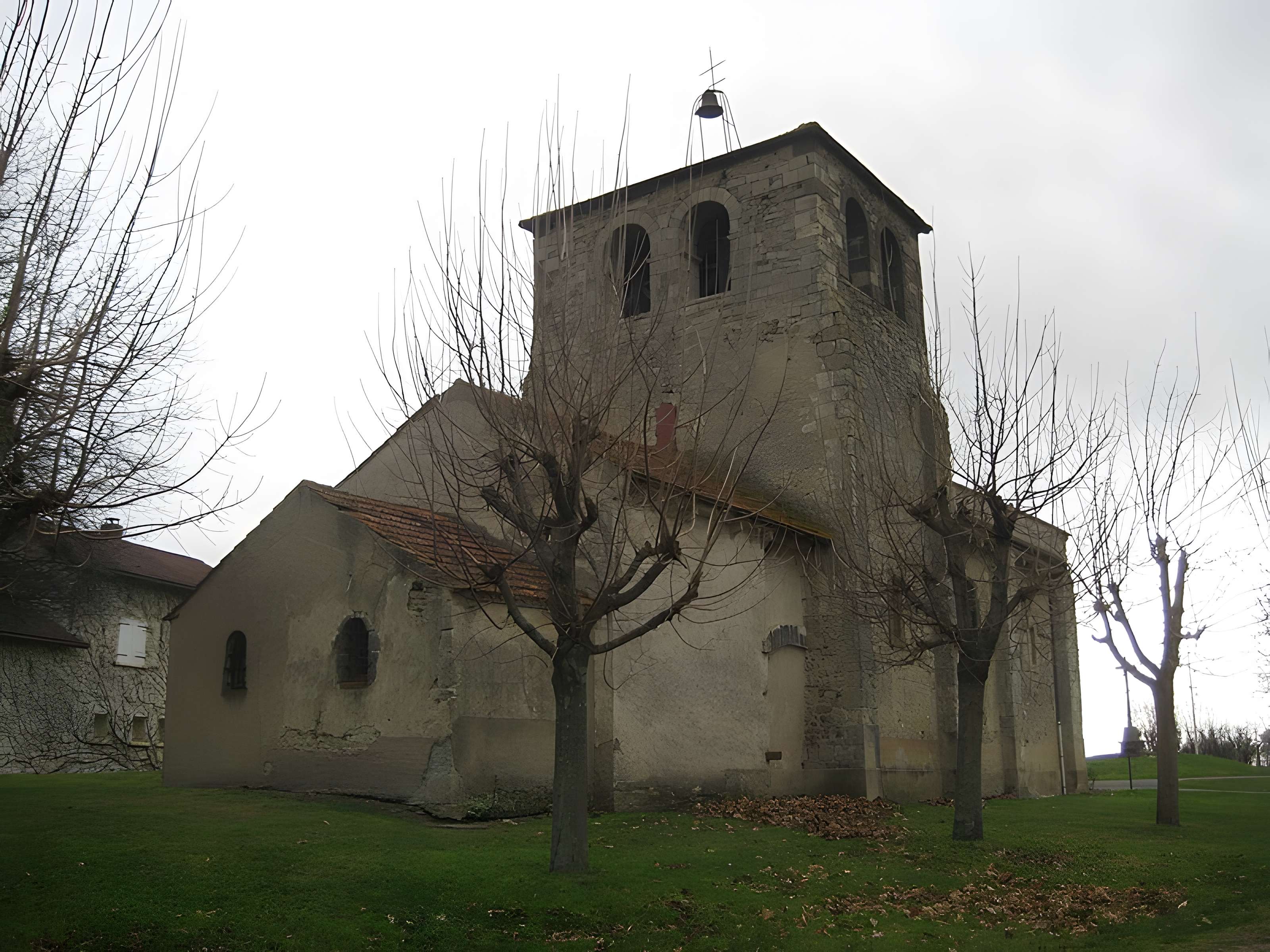 Église Saint-Domnin de Saint-Denis-Combarnazat