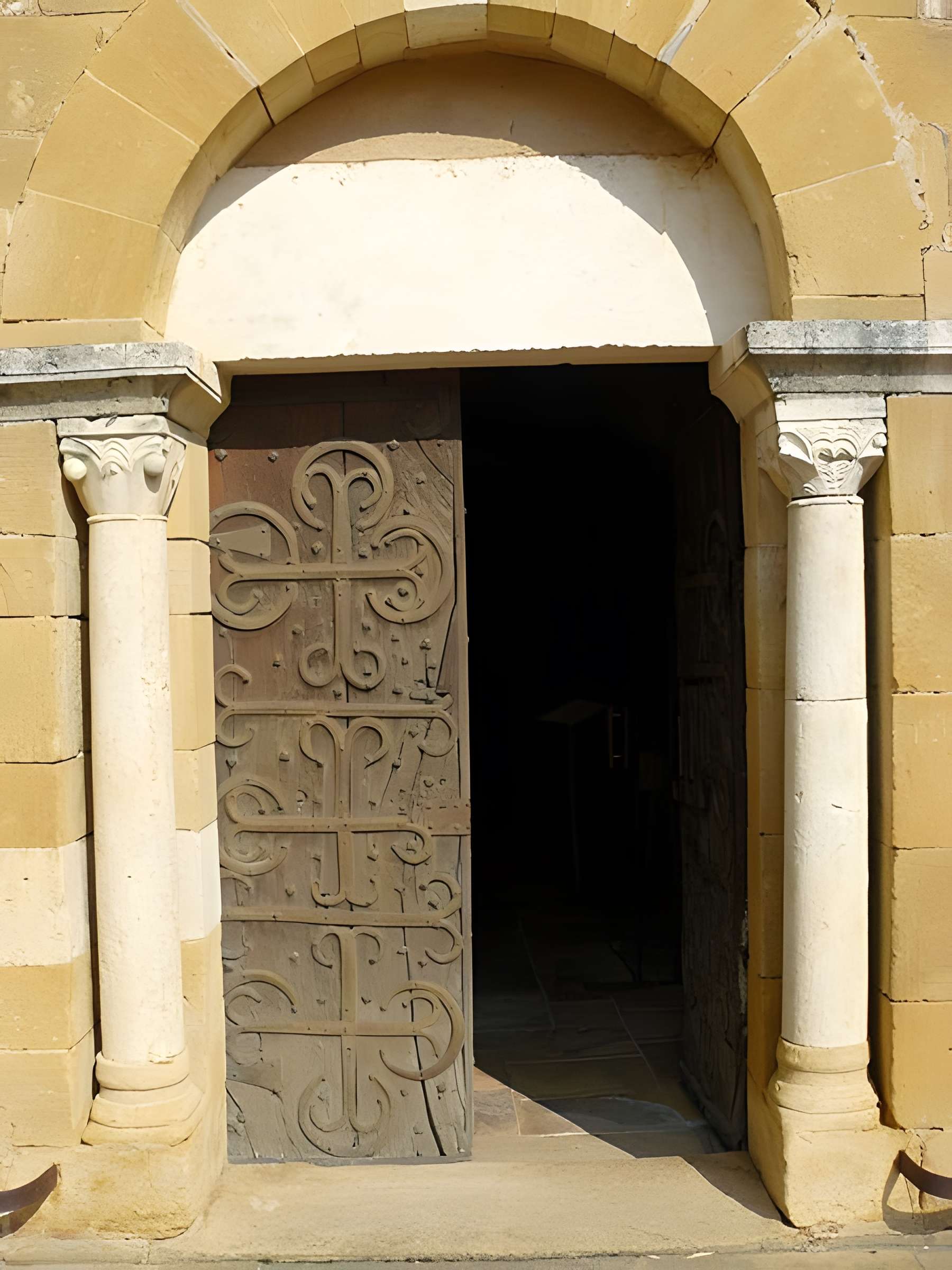 Église Saint-Dutrille de Frontenas 