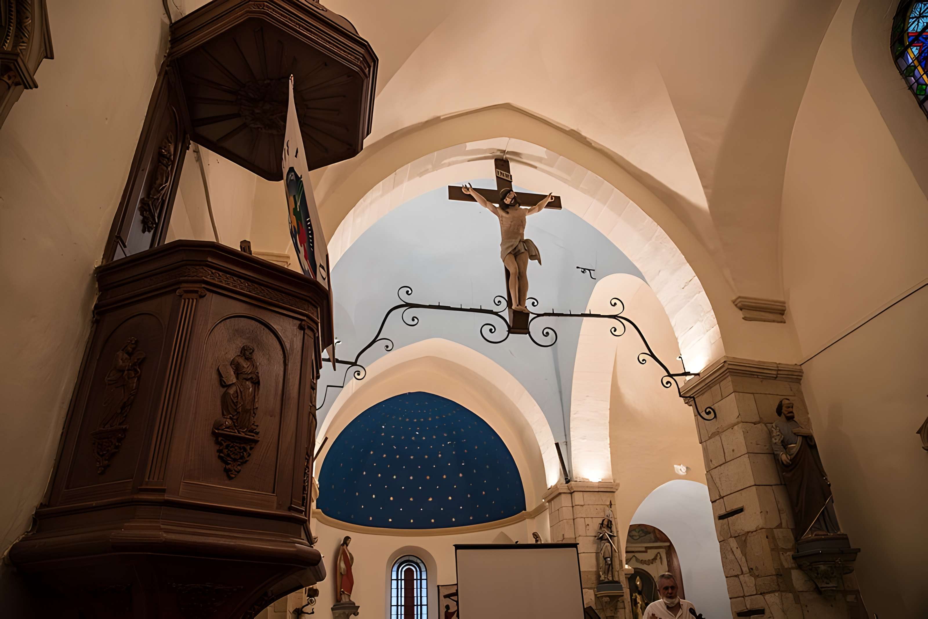 Église Saint-Dutrille de Frontenas