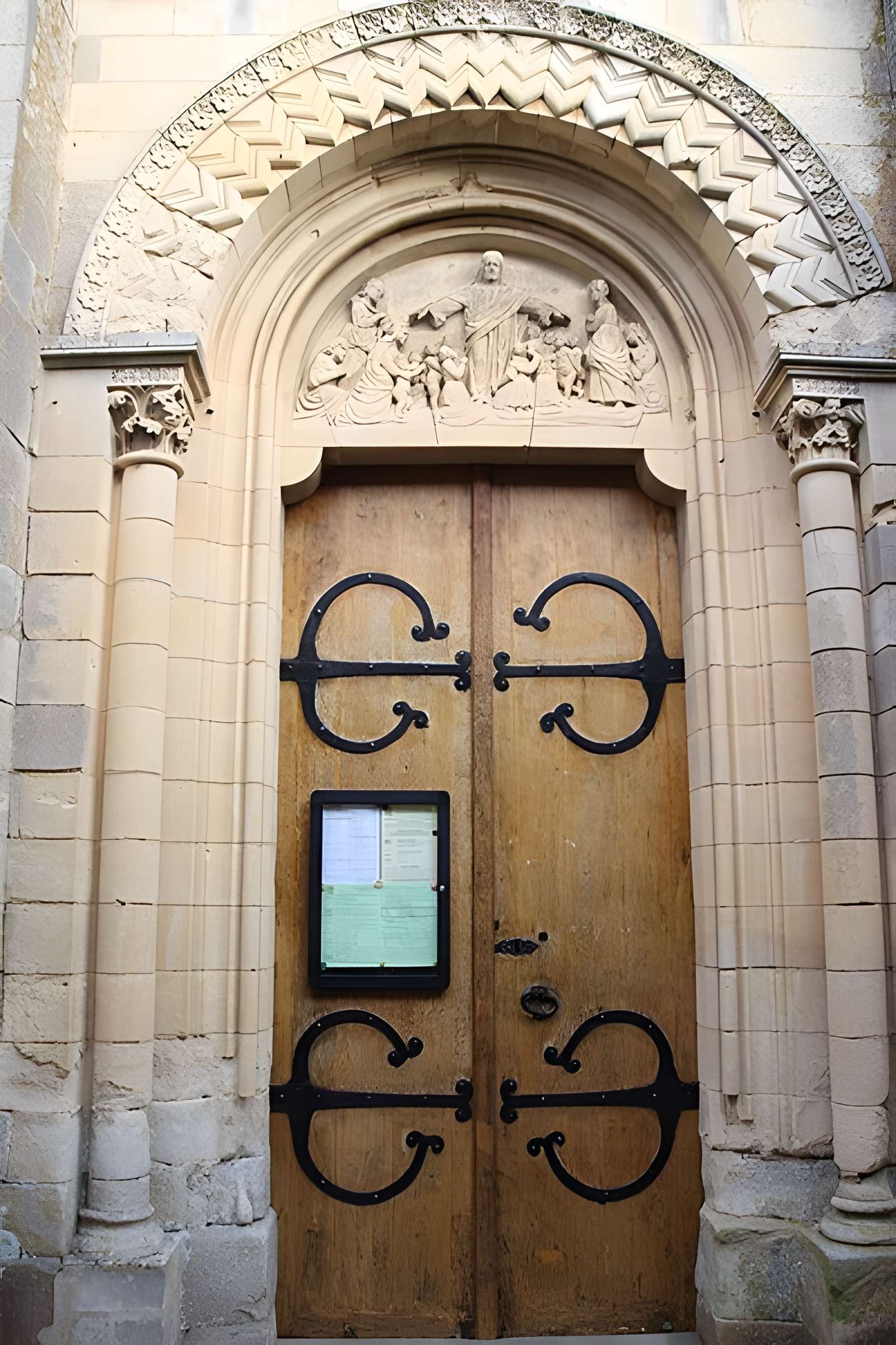 Église Sainte-Anne de Moult