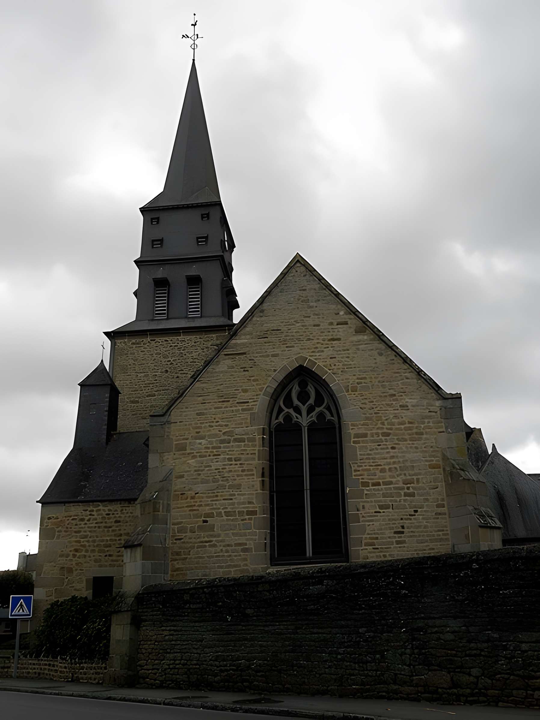 Église Sainte-Anne de Romagné