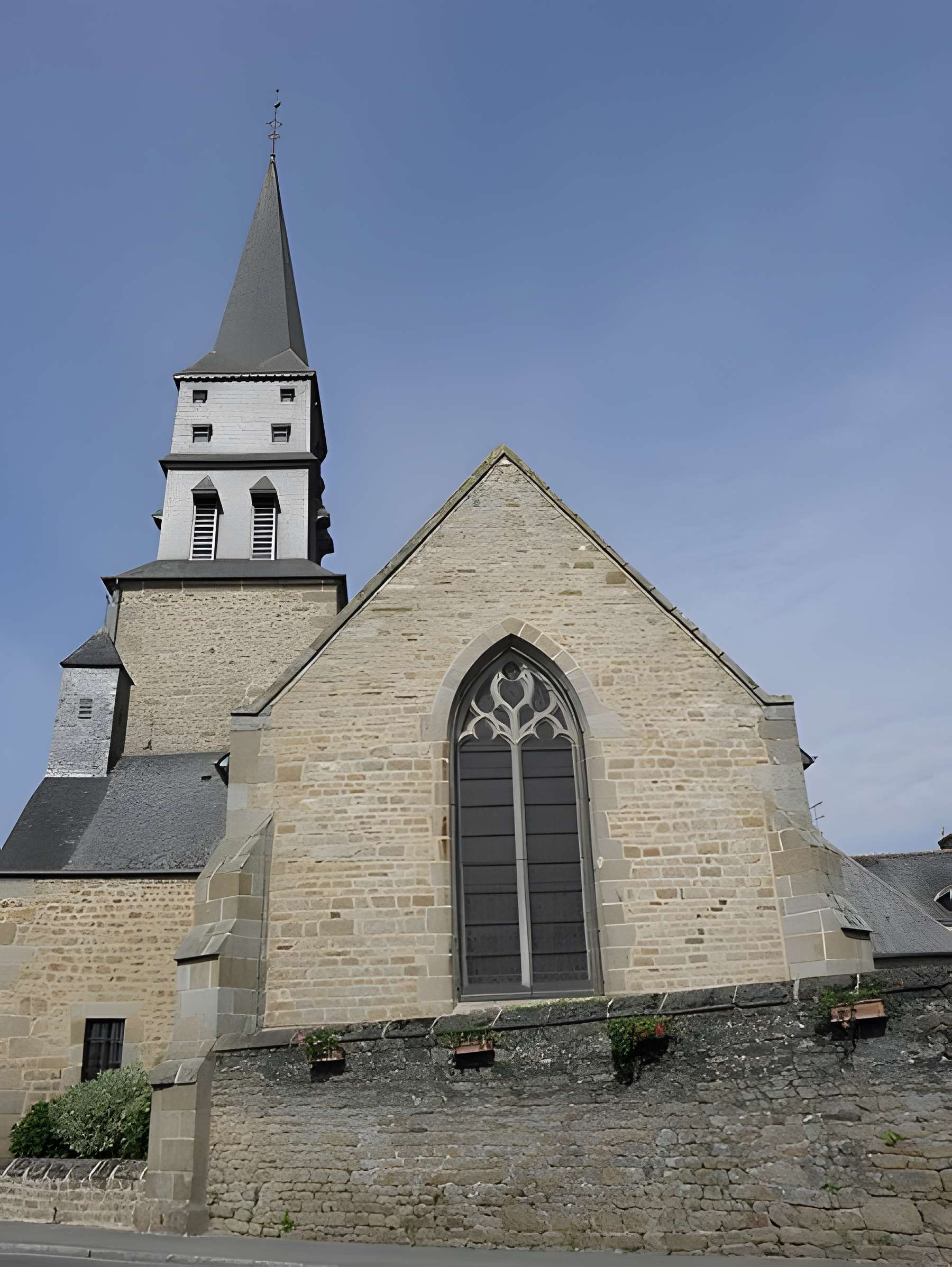 Église Sainte-Anne de Romagné