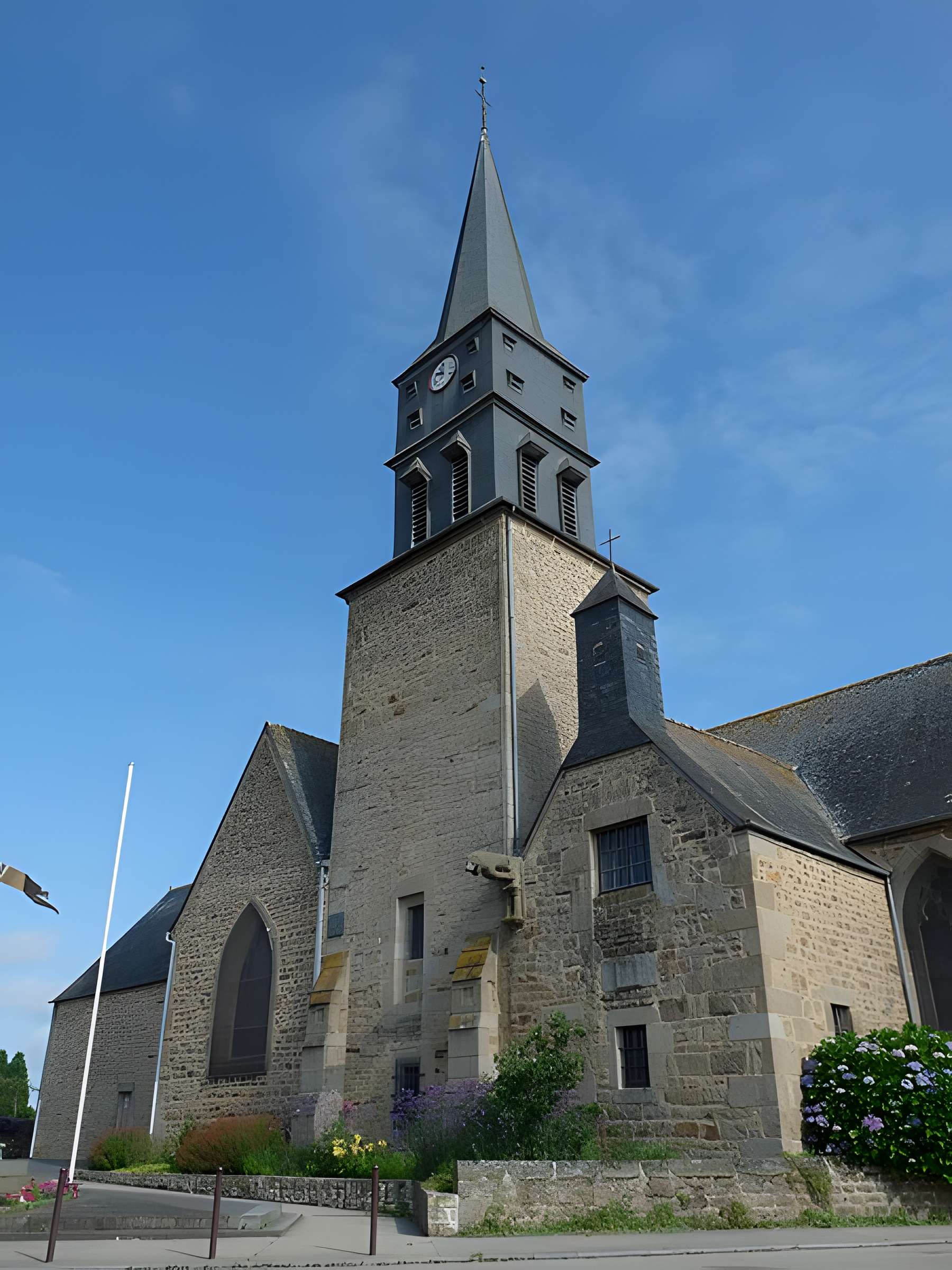 Église Sainte-Anne de Romagné