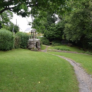 Eglise Saint-Jean-Baptiste, dite aussi Sainte-Anne