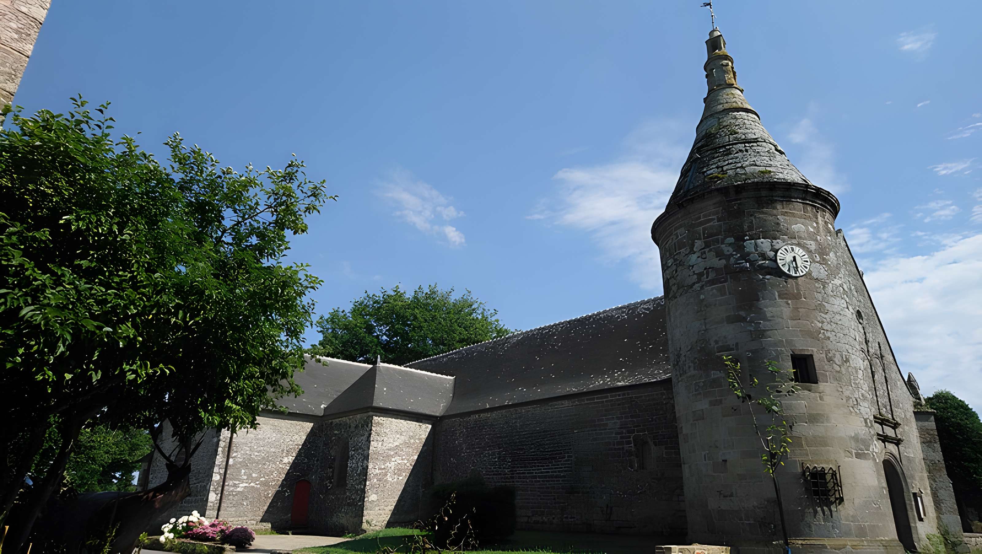 Eglise Saint-Jean-Baptiste, dite aussi Sainte-Anne