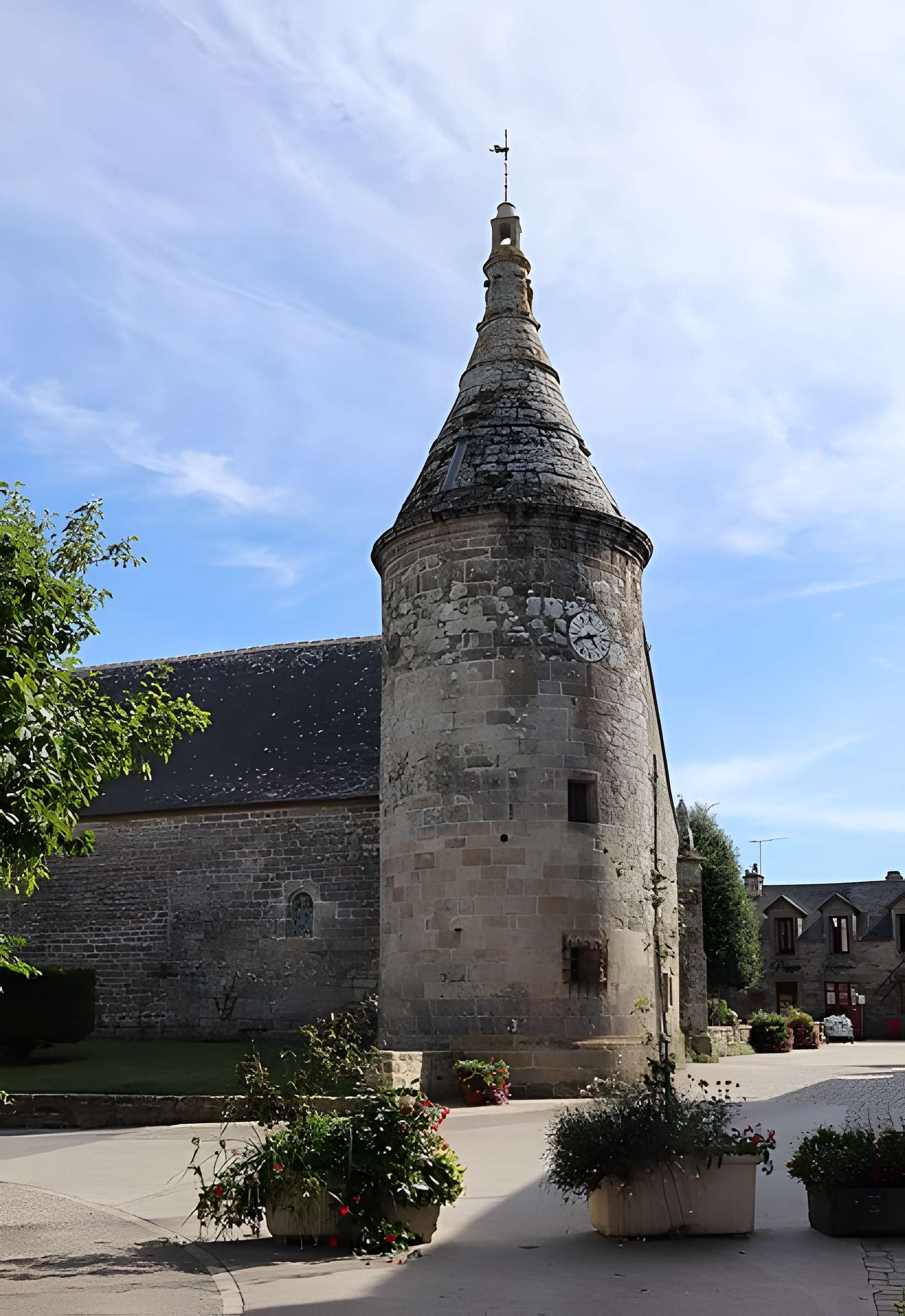 Eglise Saint-Jean-Baptiste, dite aussi Sainte-Anne