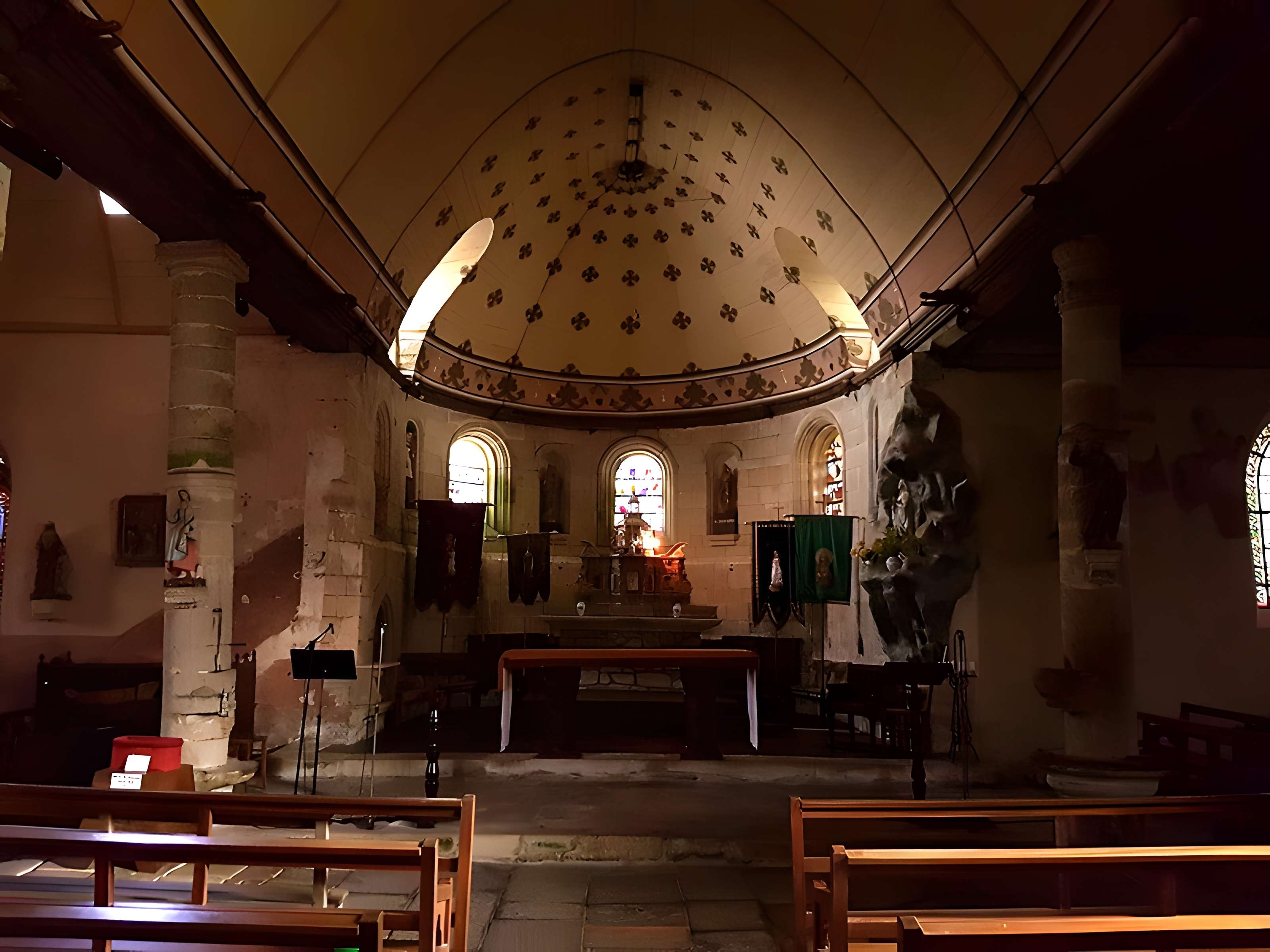 Eglise Saint-Jean-Baptiste, dite aussi Sainte-Anne